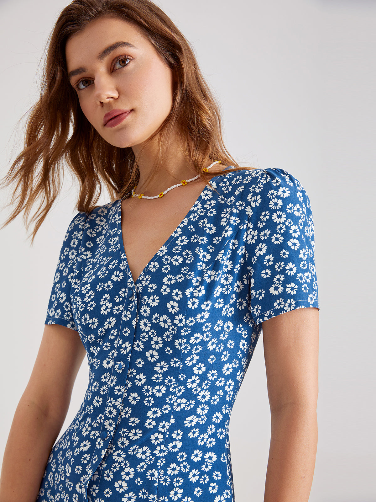 Thecomense - Sweetheart V-Neck Daisy Midi Dress