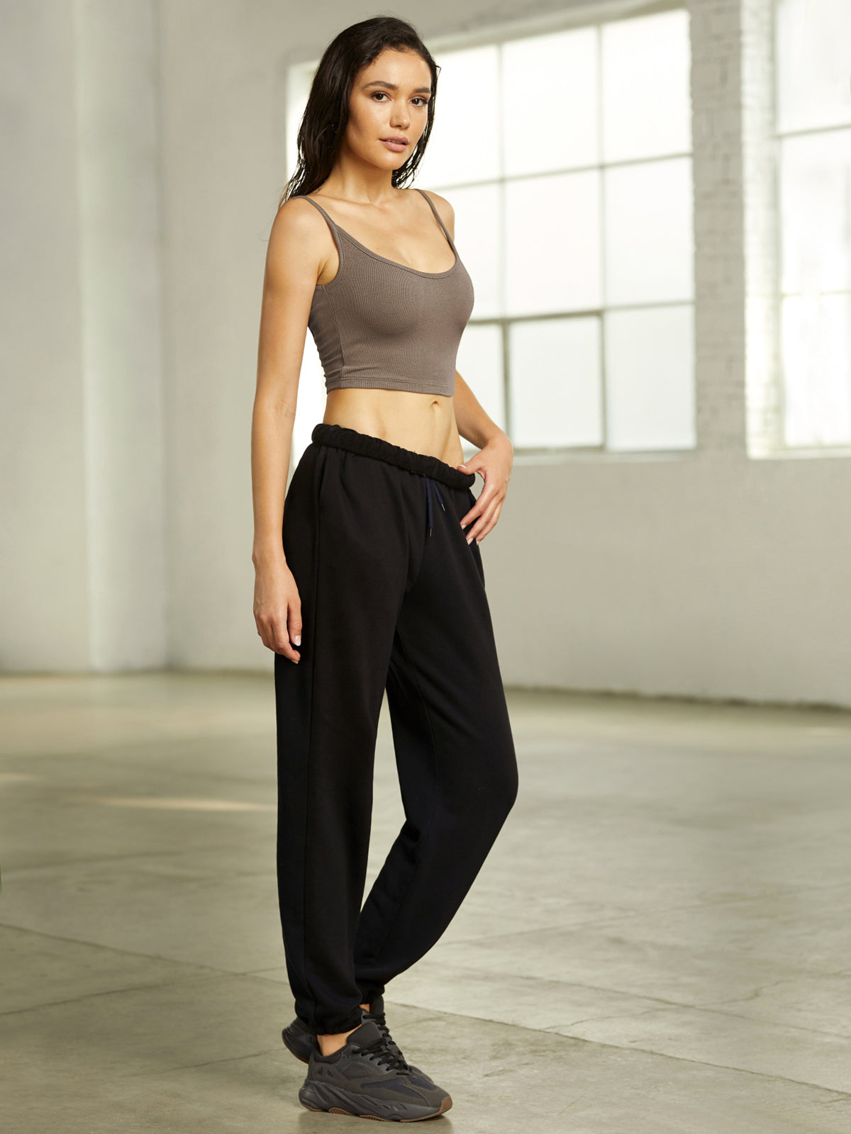 Thecomense - Cropped Low Scoop Back Tank Top