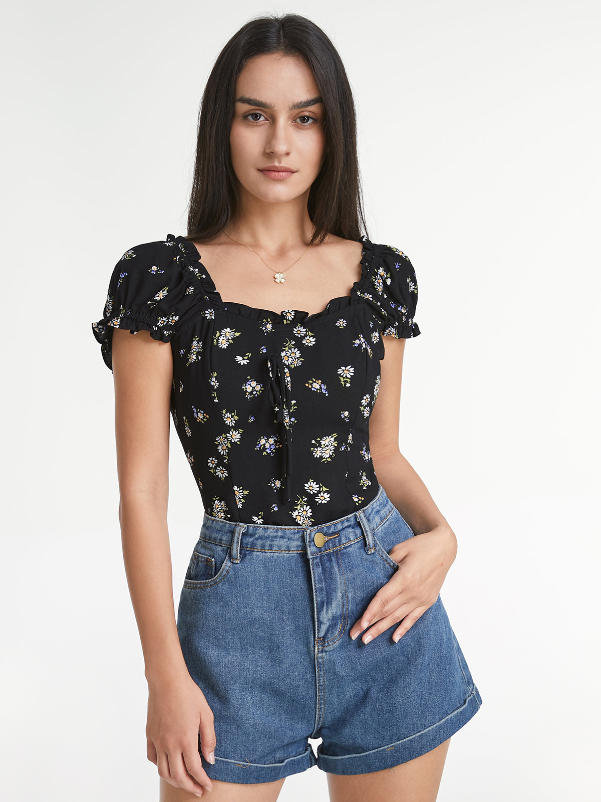 Thecomense - Short Puff Sleeve Daisy Tie Front Top