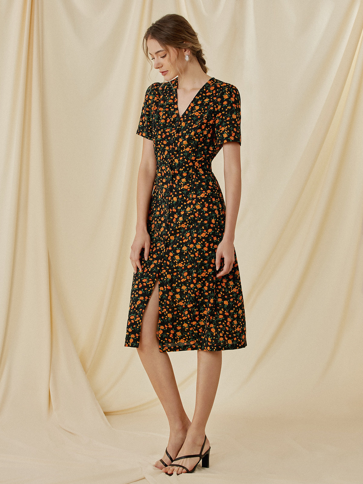 Thecomense - Rosy Arcane Floral Slit Midi Dress