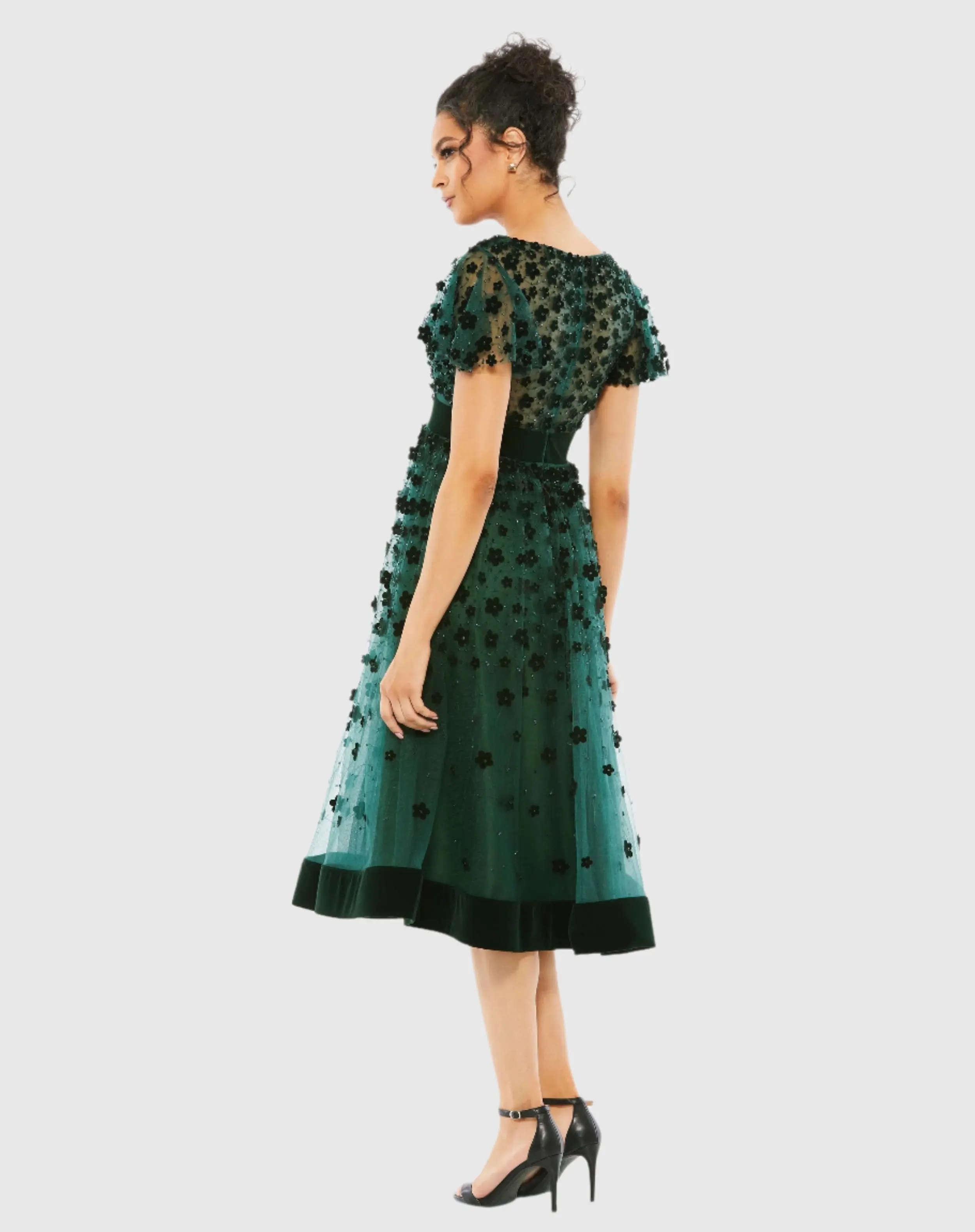 Green Embellished Butterfly Sleeve Velvet Hem Midi Dress