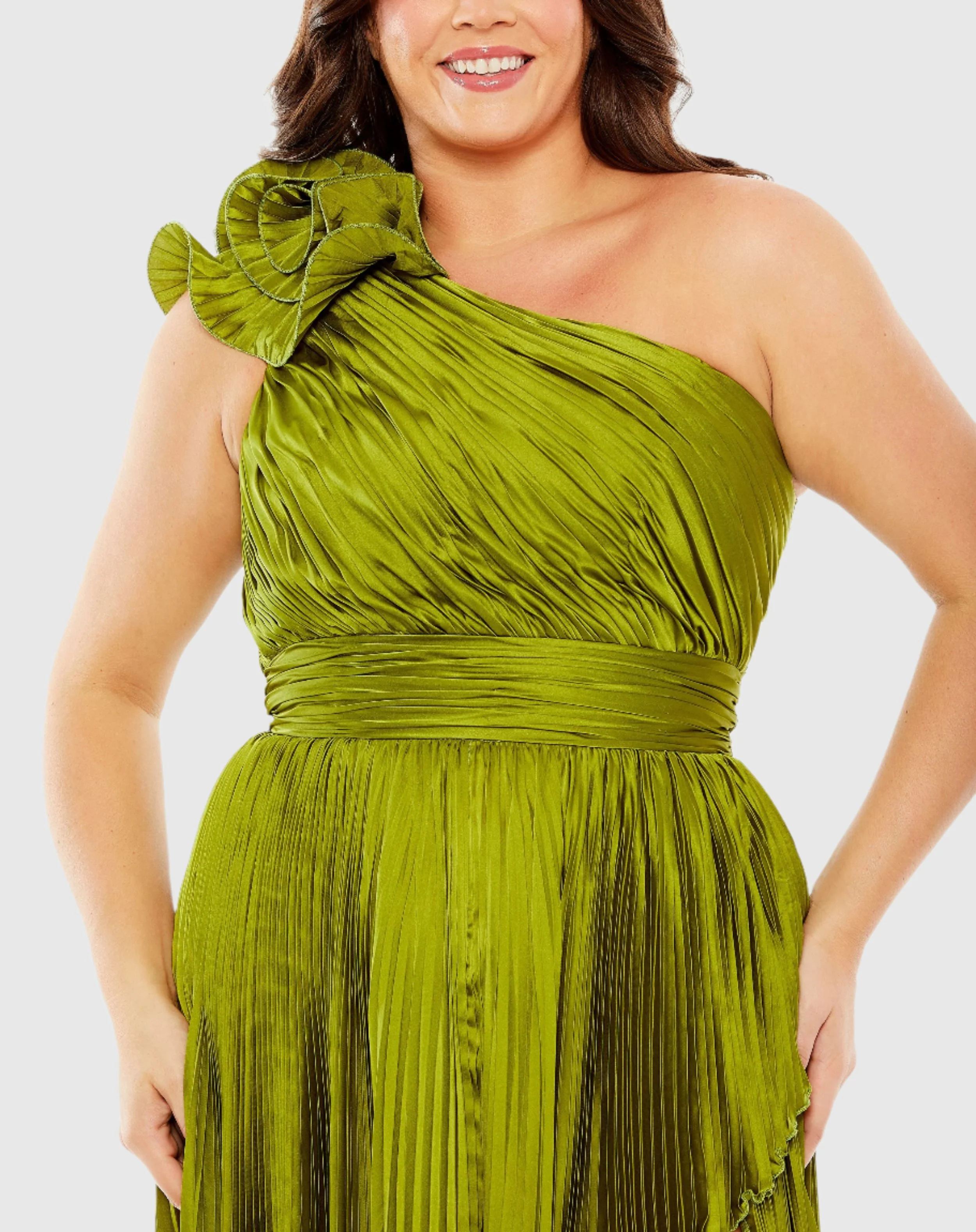 Green Pleated One Shoulder Rosette Detail Gown (Plus)