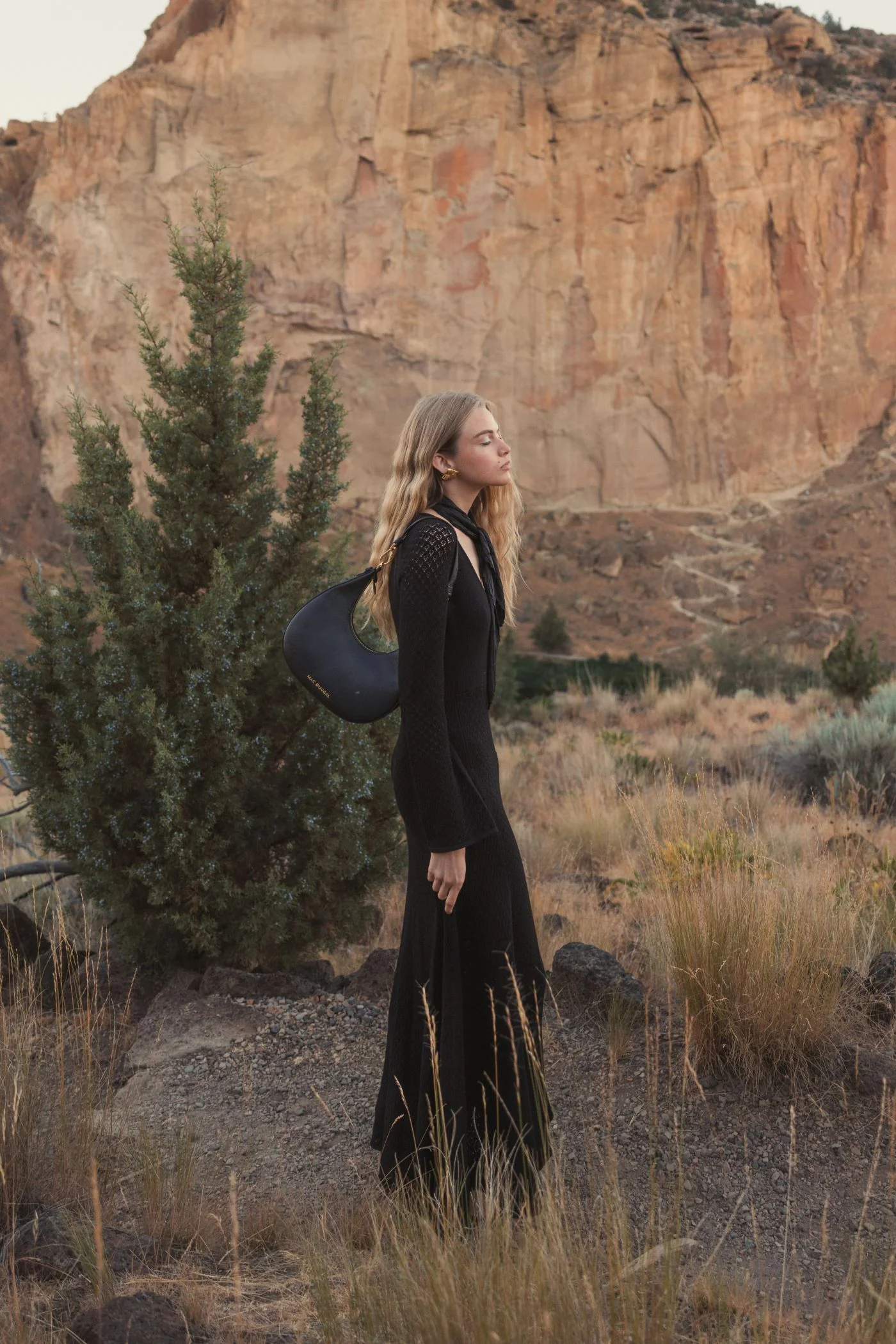 Black Scoop Neck Long Sleeve Knit Maxi Dress