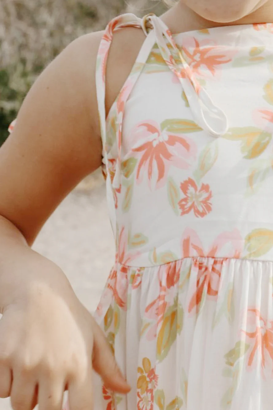 HELLO MINI Running Through Daisies Maxi Dress White