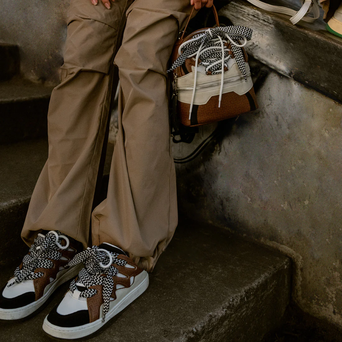 BROARING BROWN MULTI