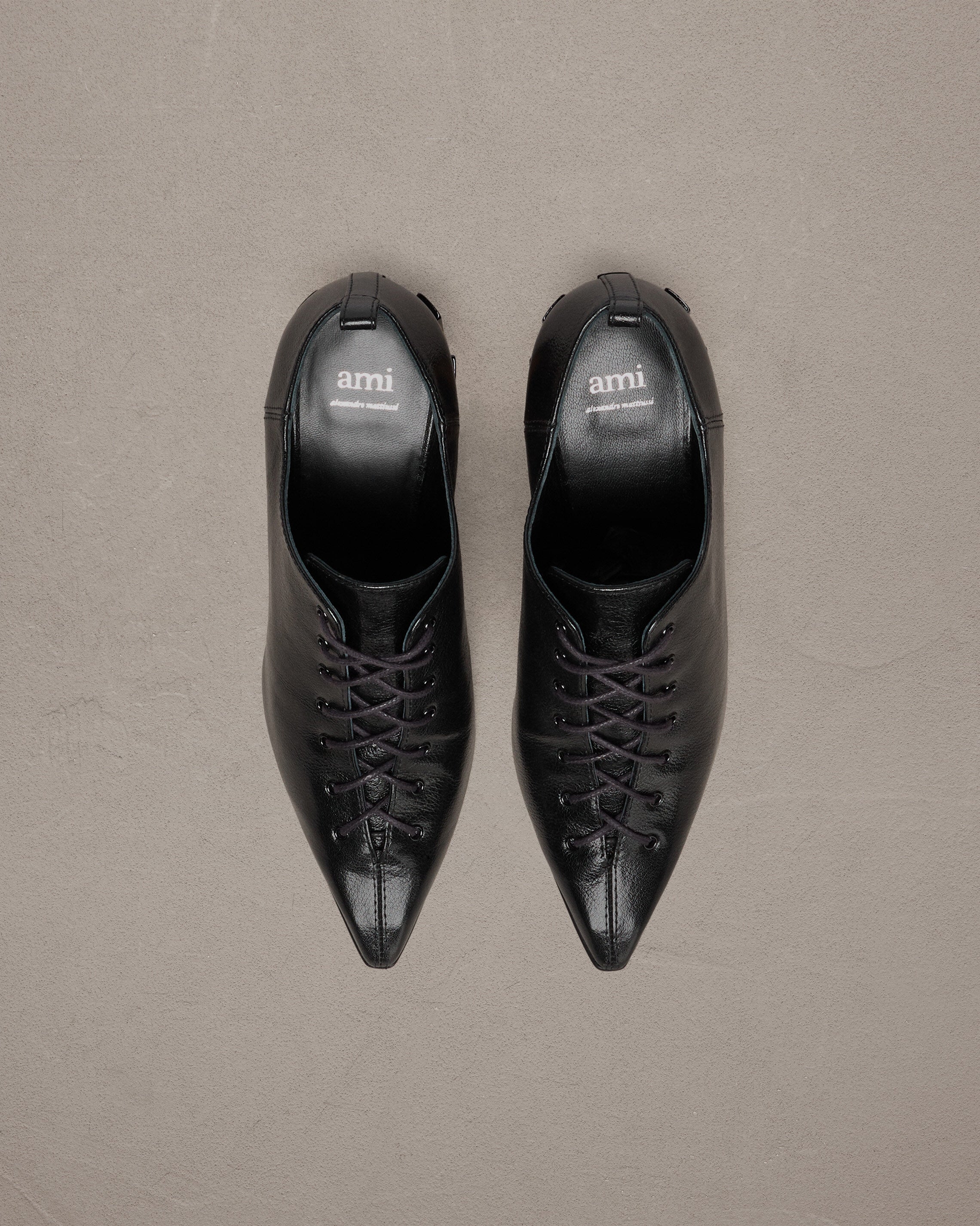 Pointed Toe Lace-Up Shoes