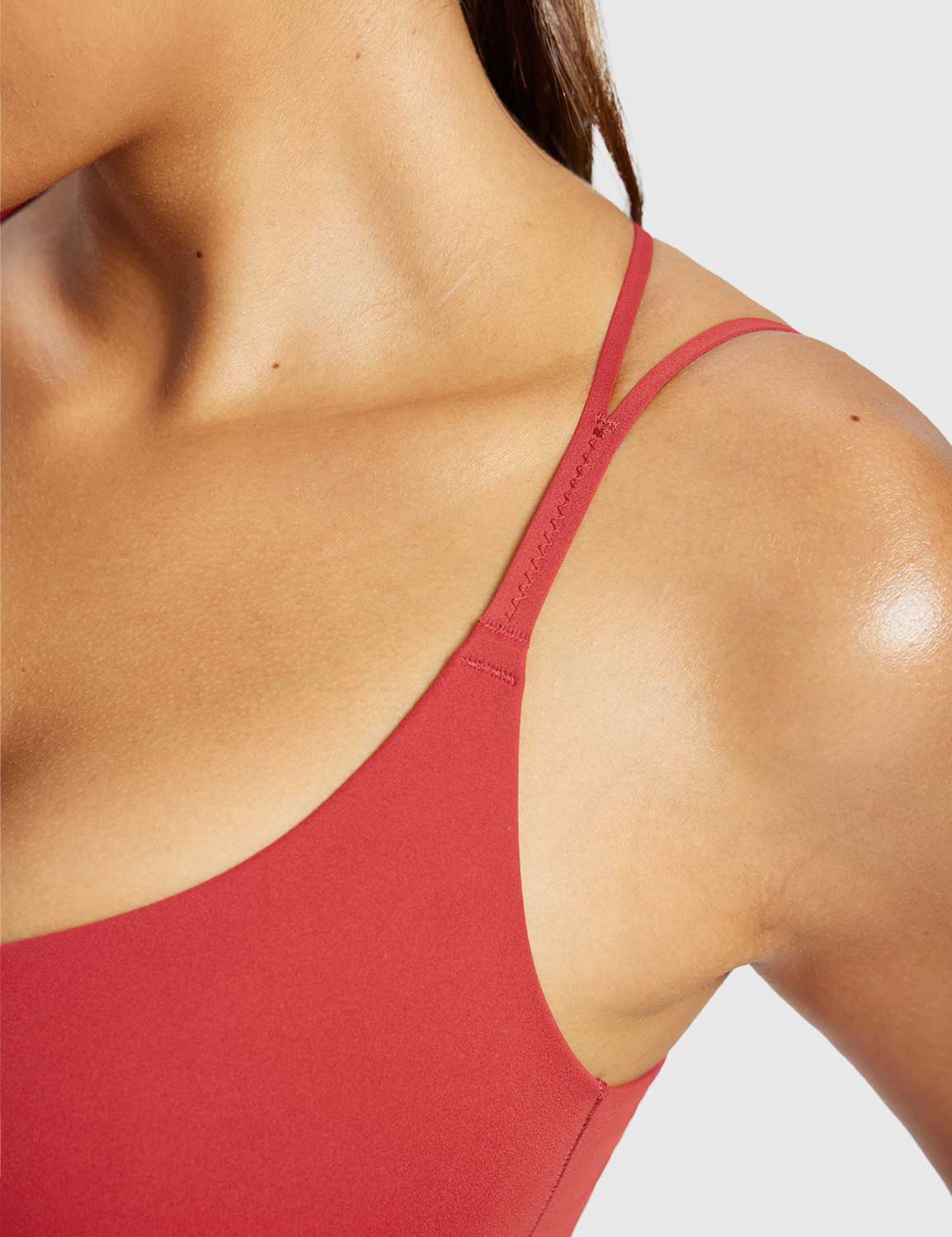 Freeleaf Cross-Strap Low-Impact Sports Bra