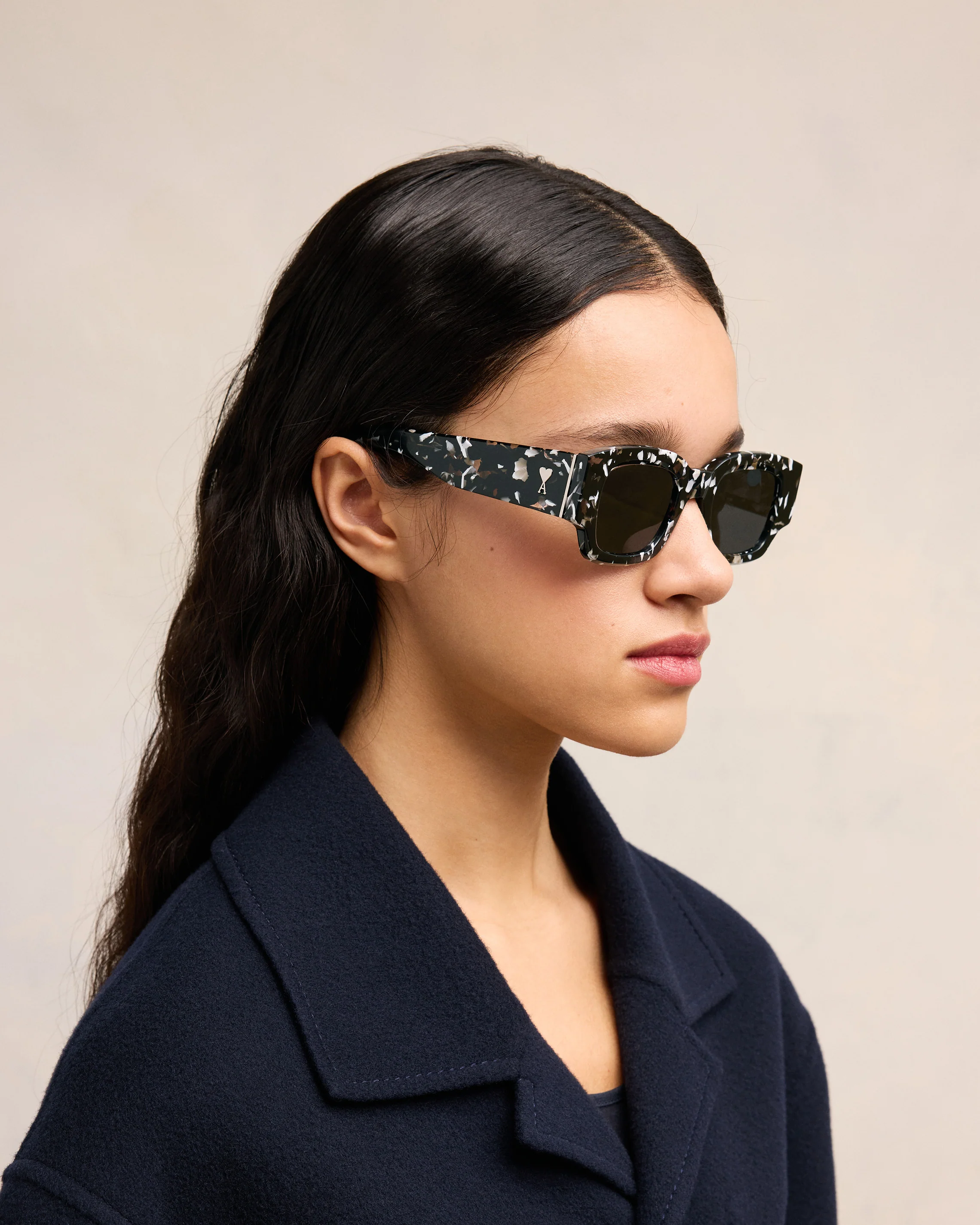 Classical Ami de Coeur Sunglasses