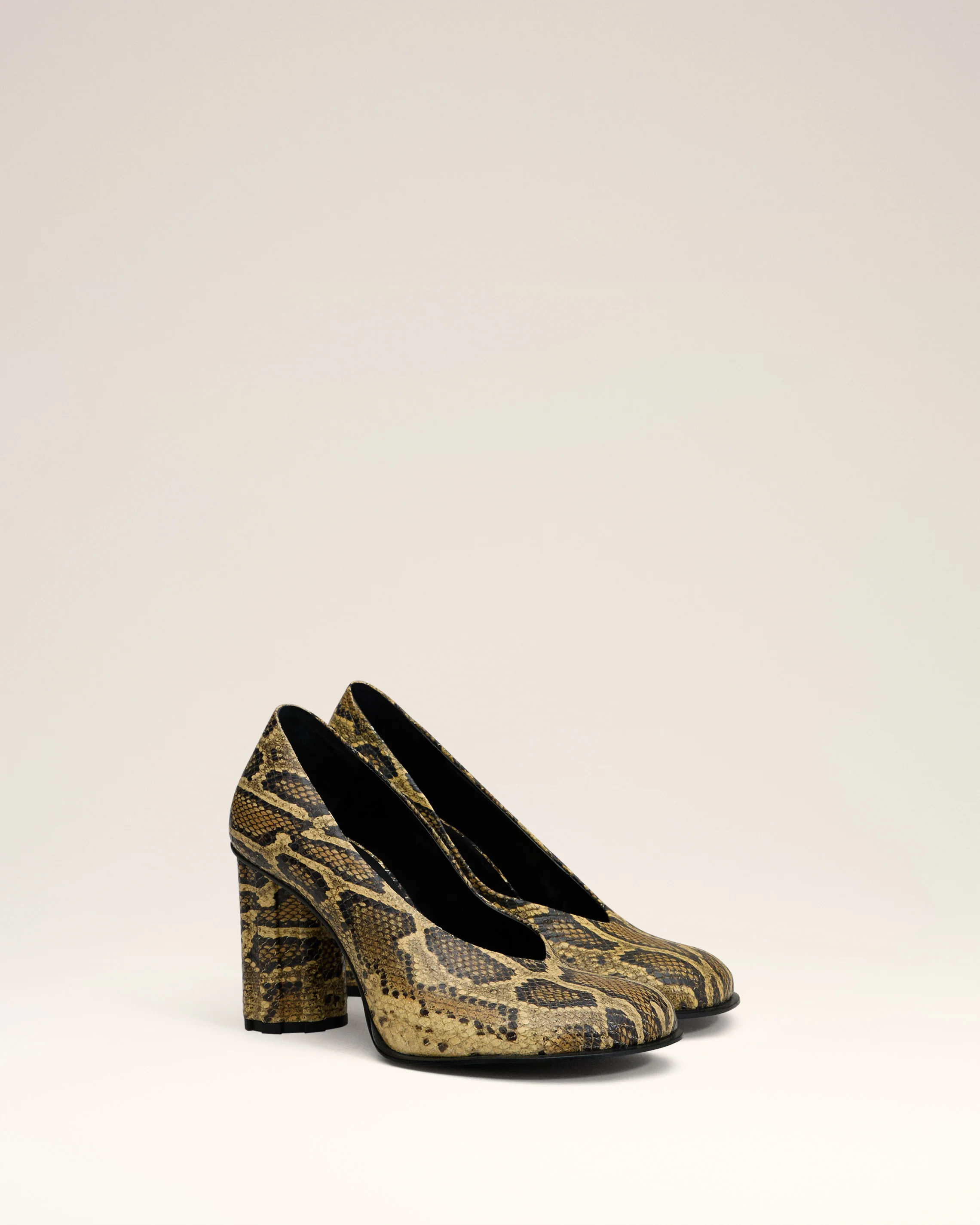 Beige Leather Piano Pump