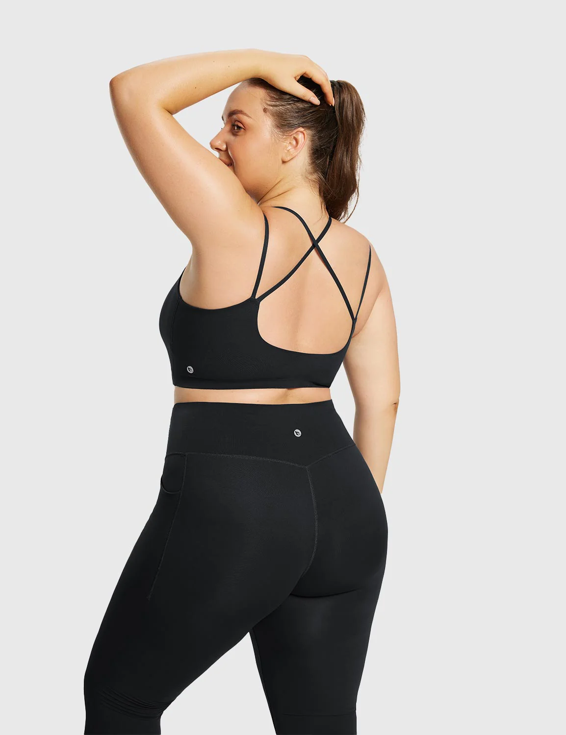 Freeleaf Cross-Strap Low-Impact Sports Bra