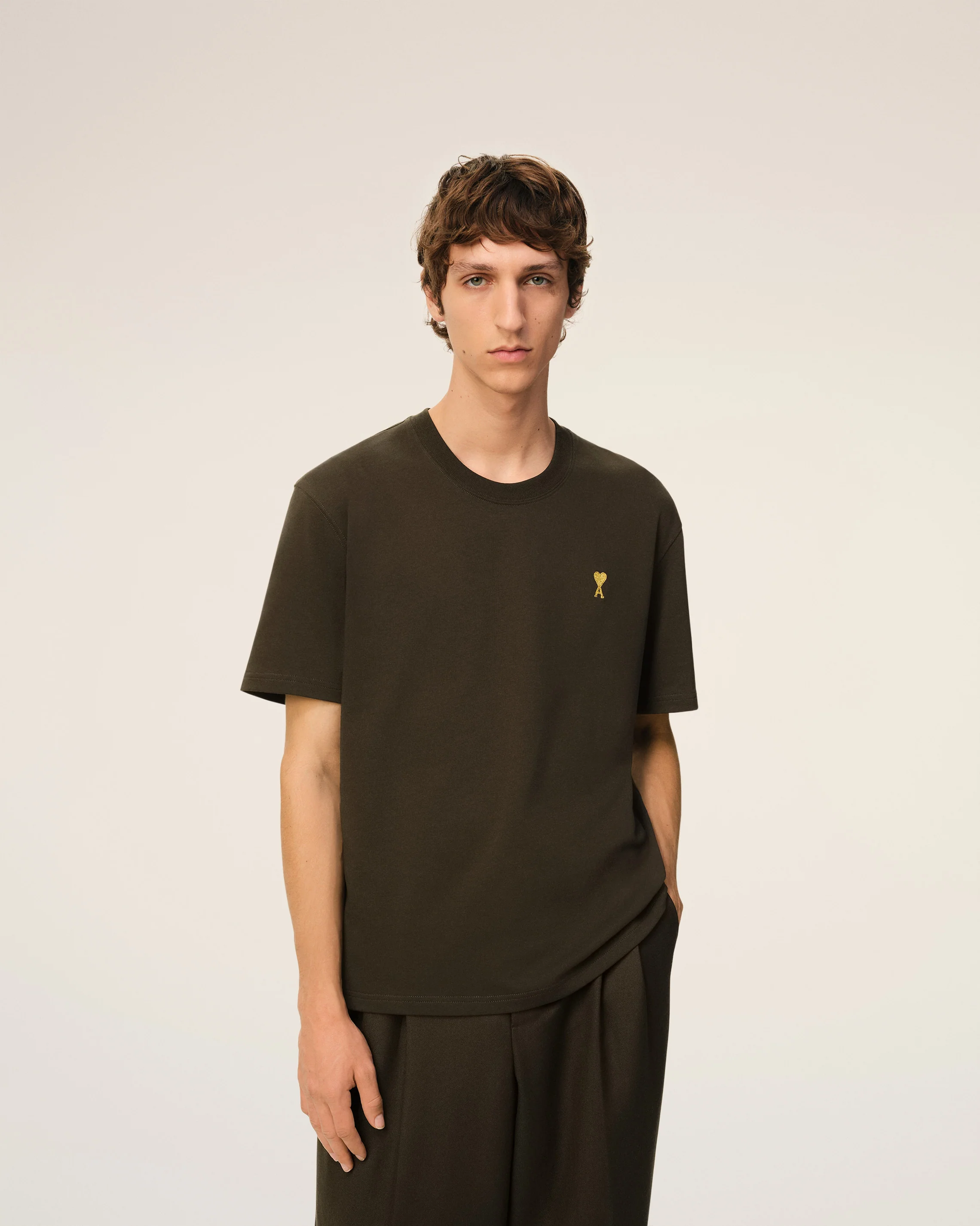 T-shirt With Golden Ami de Coeur Pin