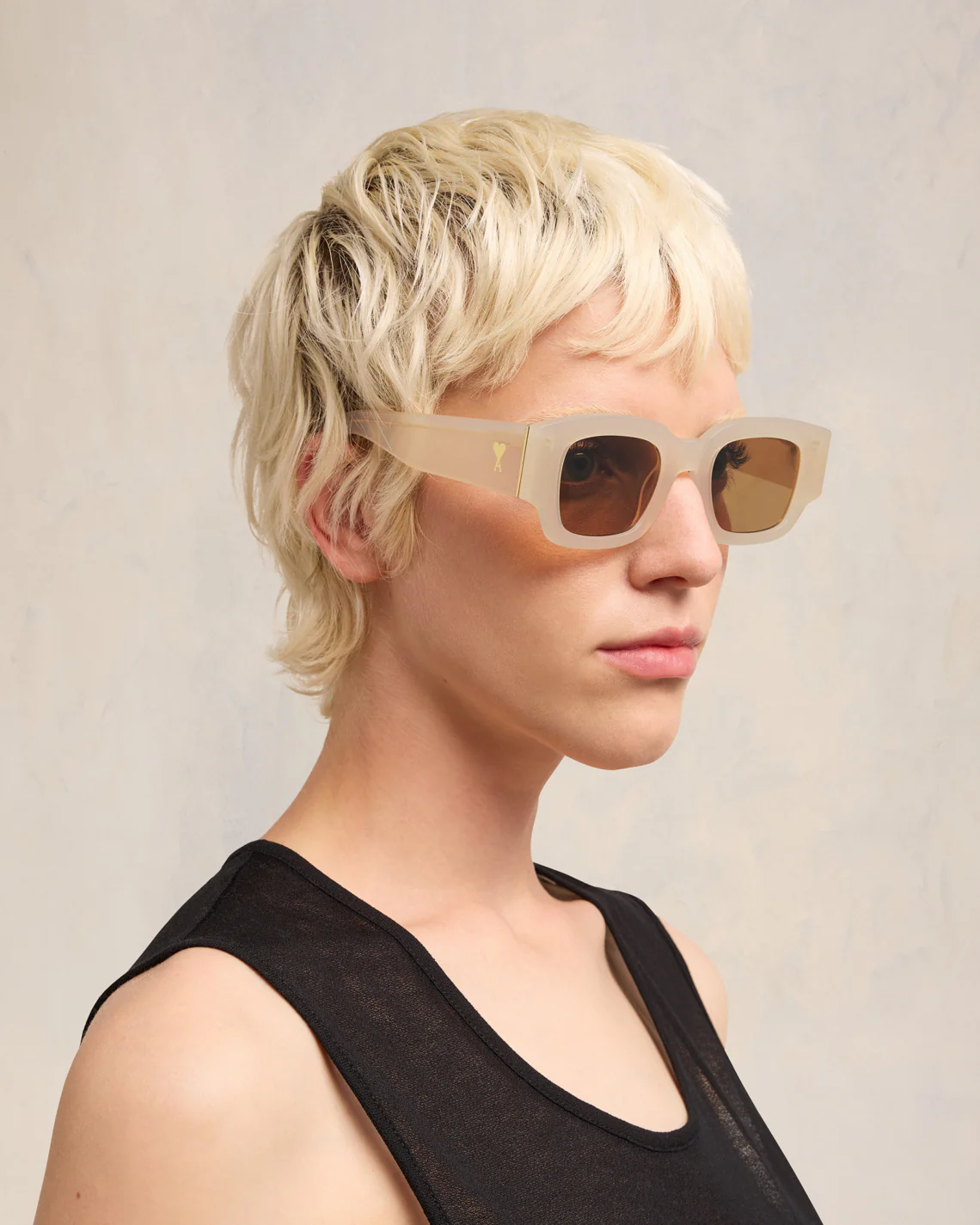 Classical Ami de Coeur Sunglasses