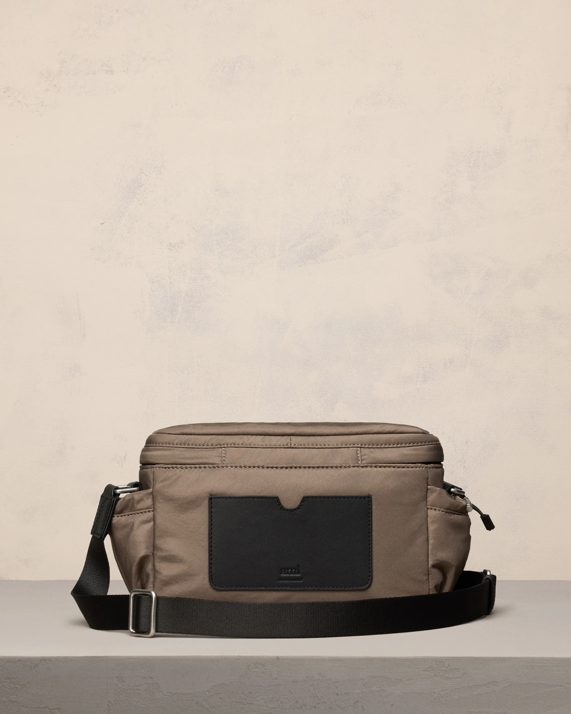 Ami de Coeur Messenger Bag