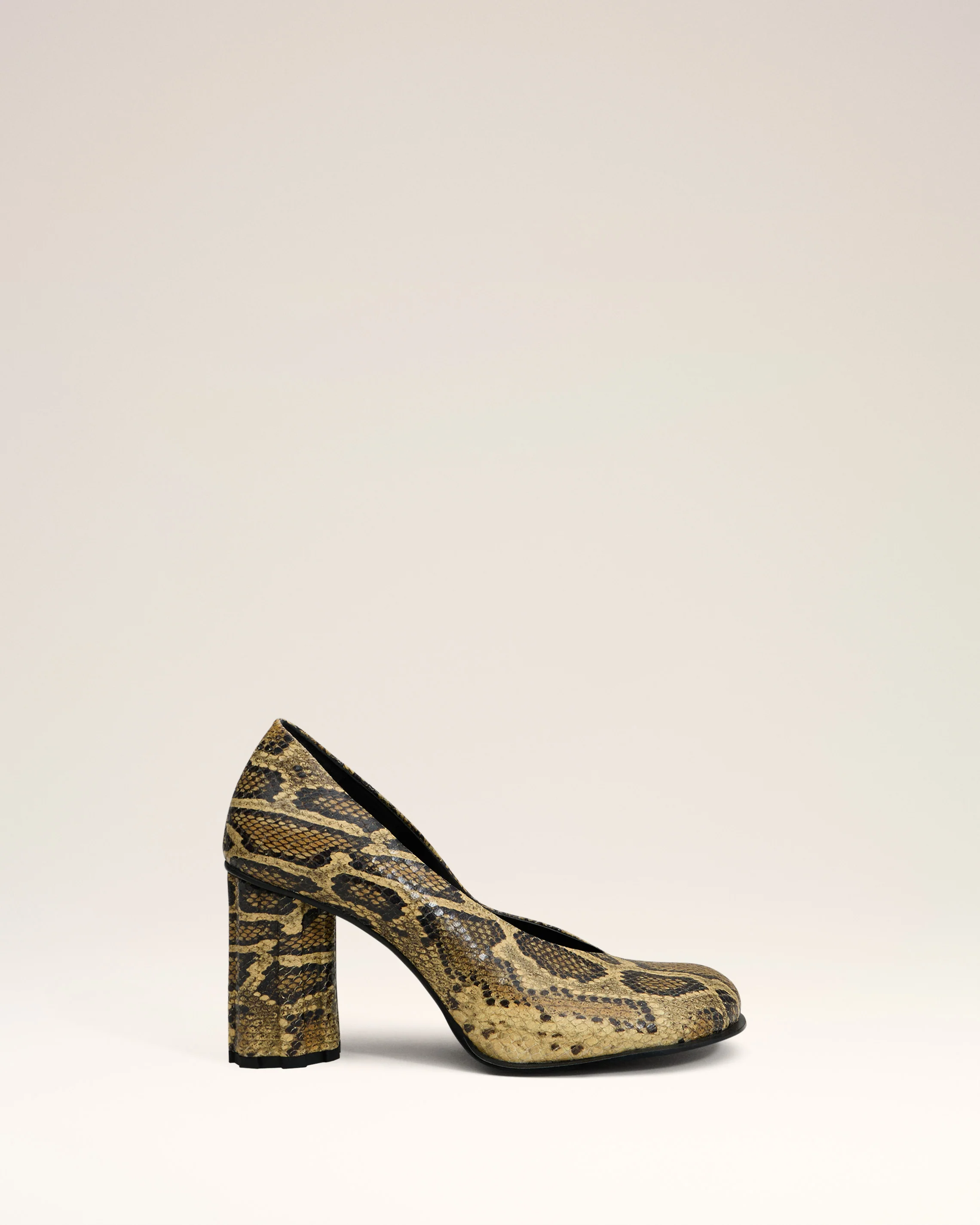 Beige Leather Piano Pump