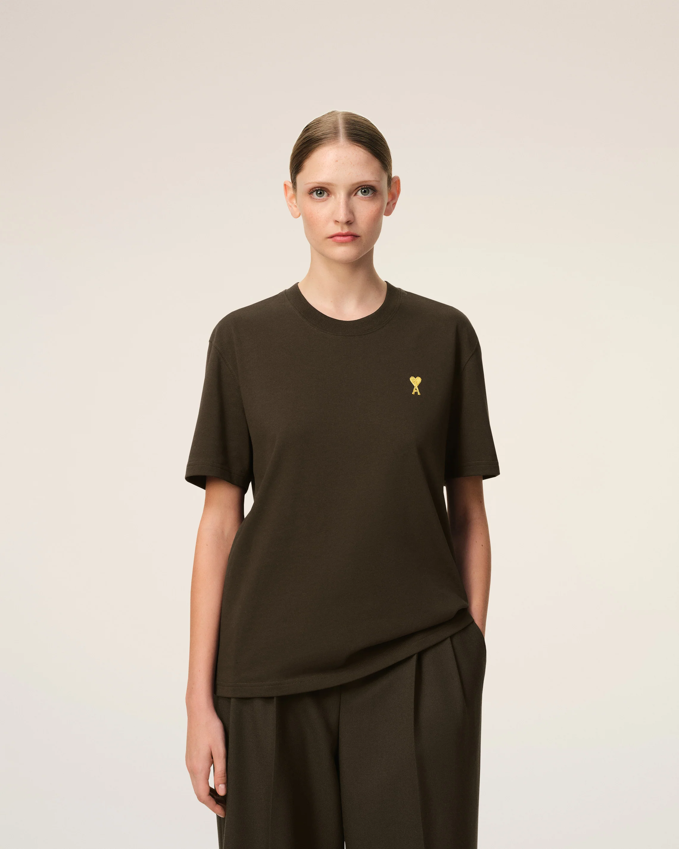 T-shirt With Golden Ami de Coeur Pin