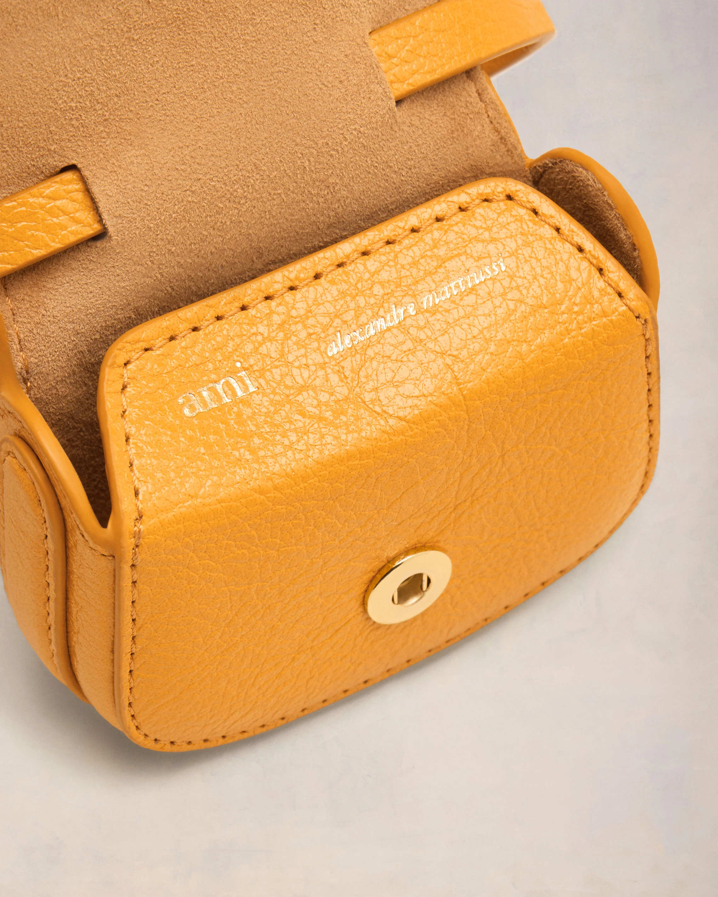 Paris Paris Airpods Case