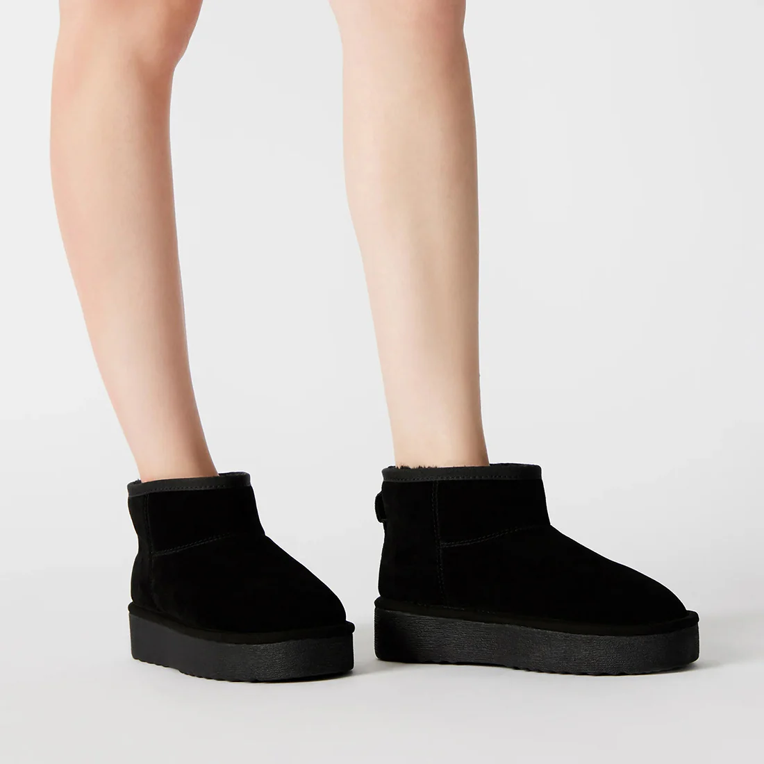 COMFY BLACK SUEDE