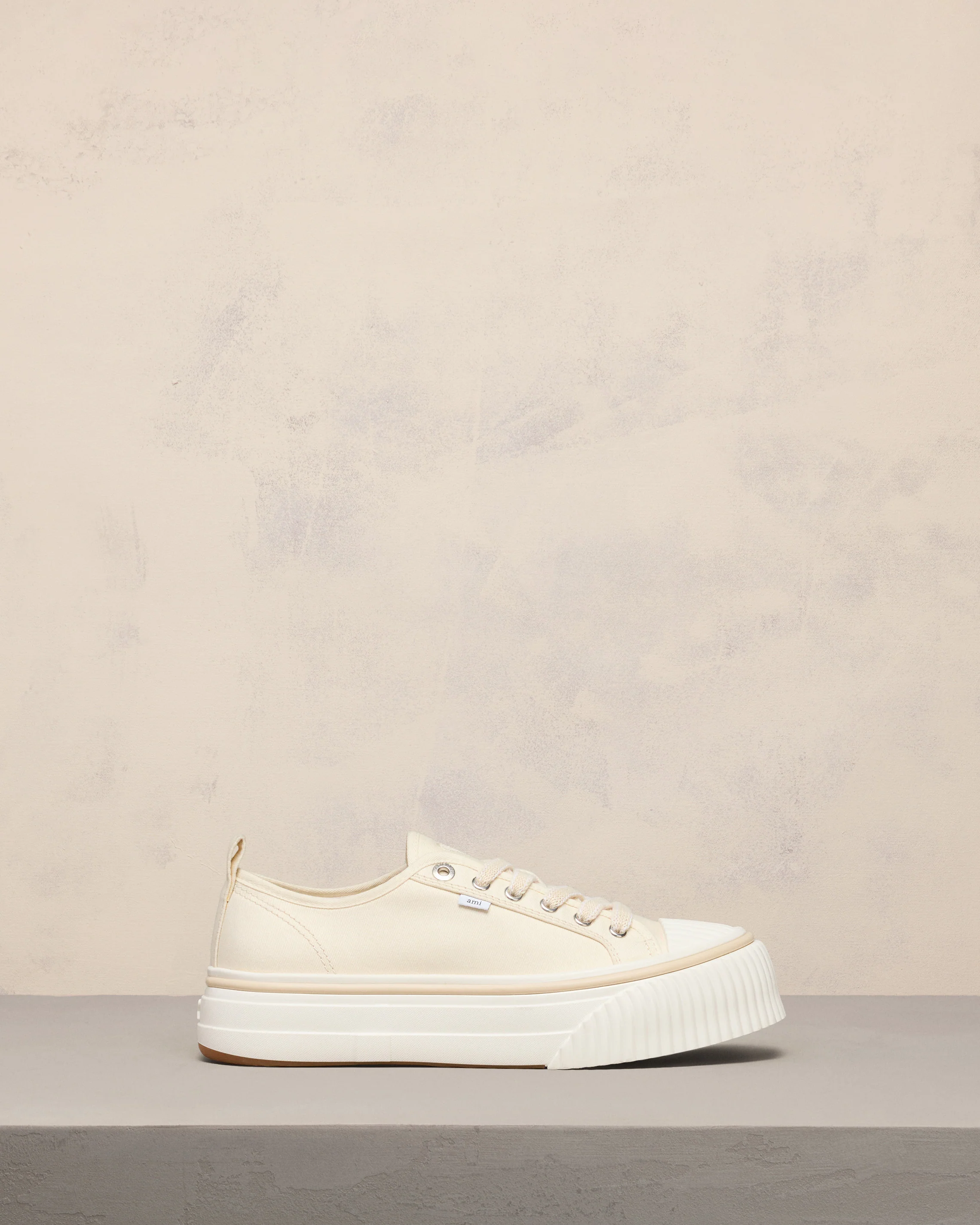 Low Top Ami SN1980 Sneakers