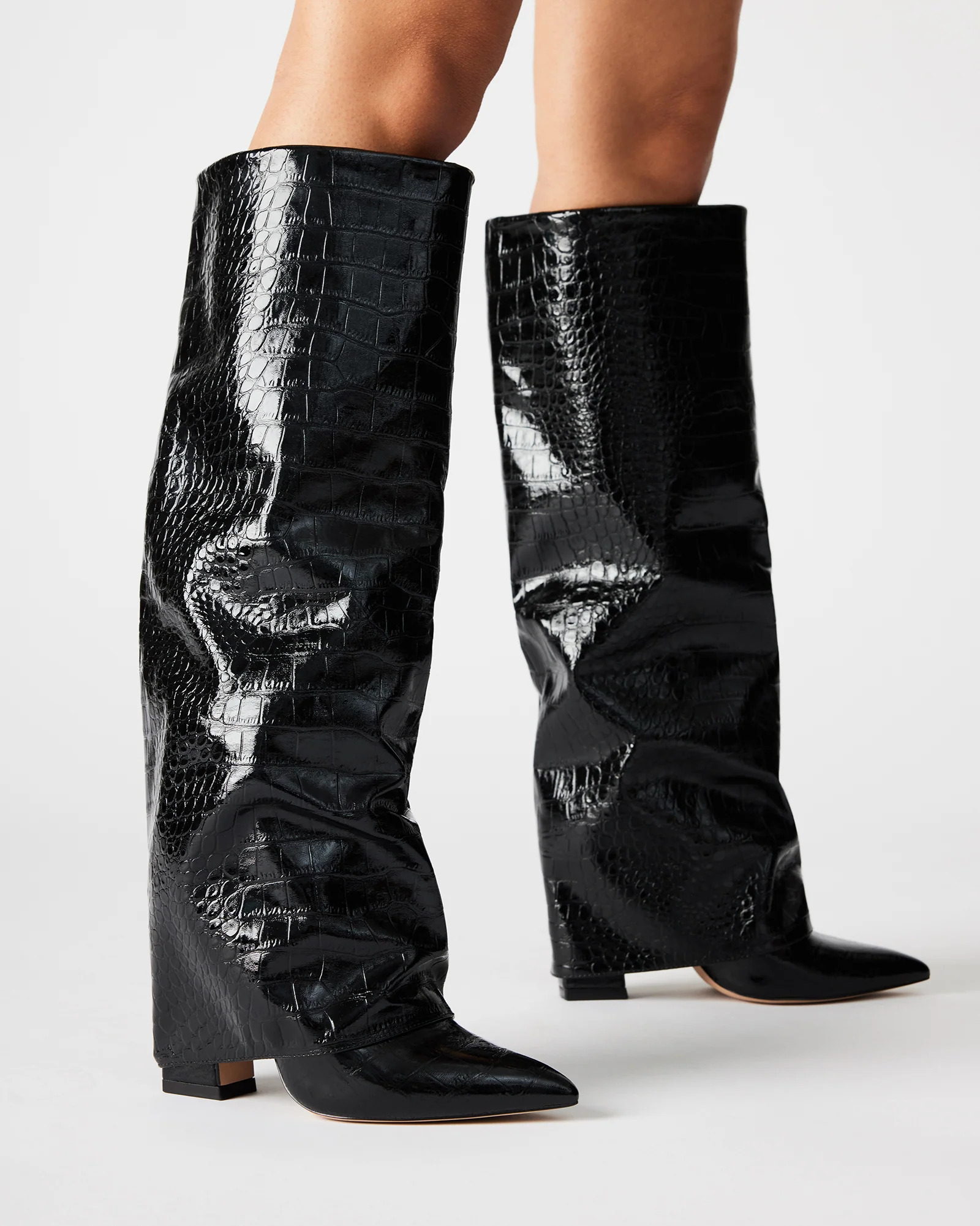 STUNTIN BLACK EXOTIC