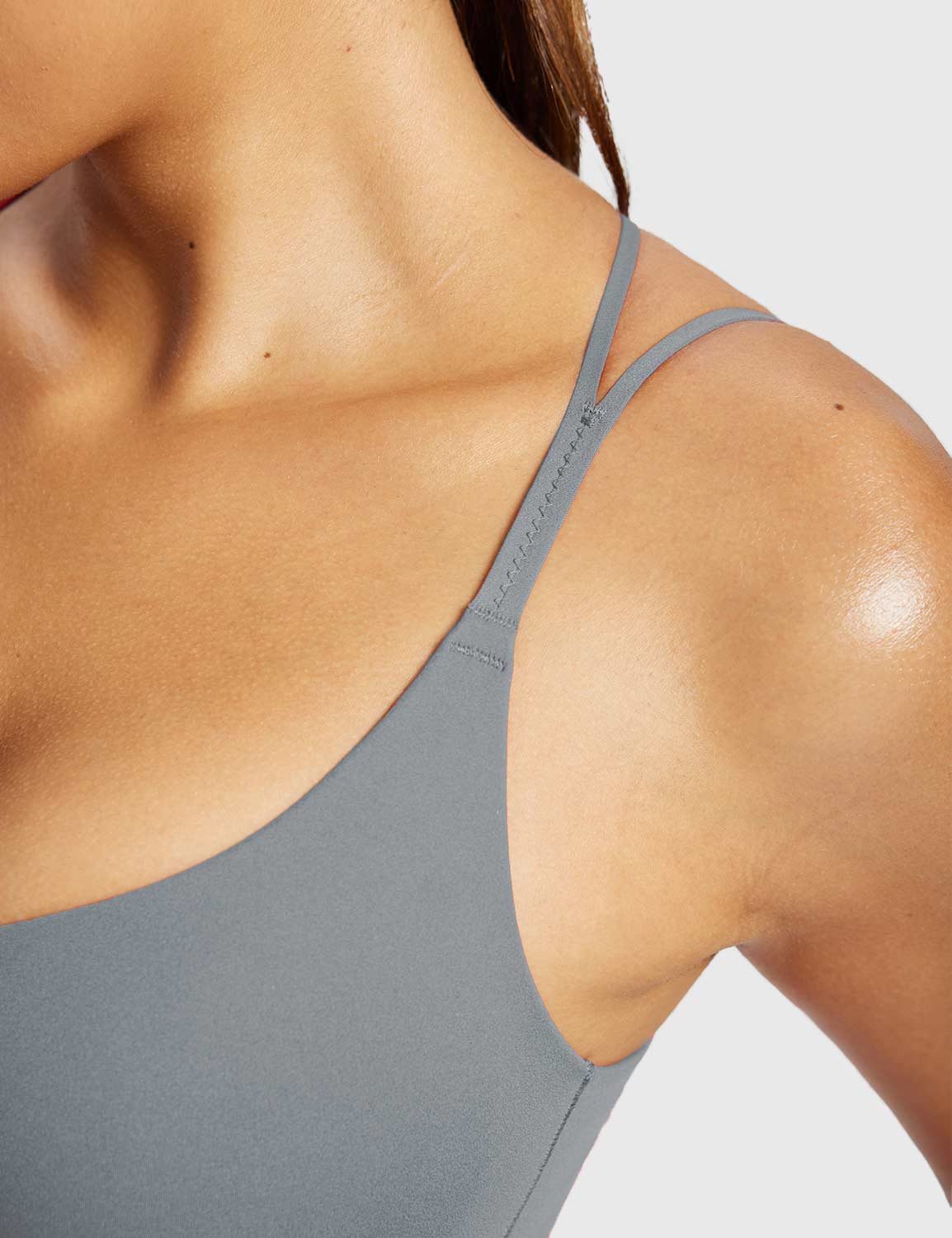Freeleaf Cross-Strap Low-Impact Sports Bra