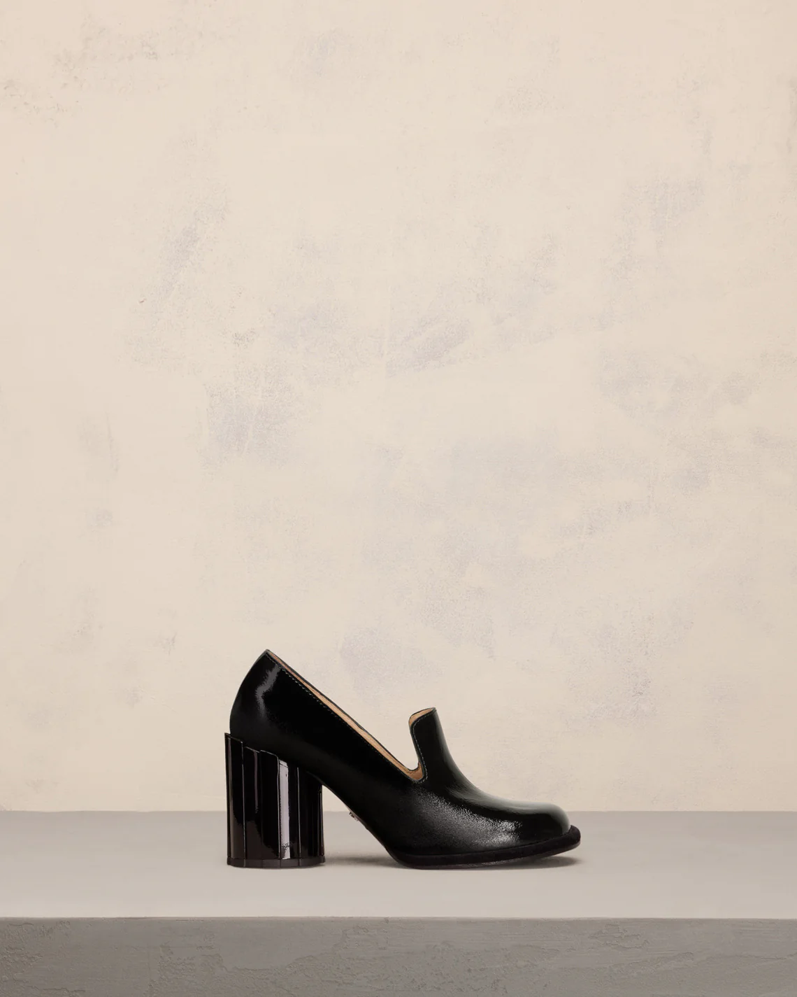 Anatomical Toe Heeled Loafer