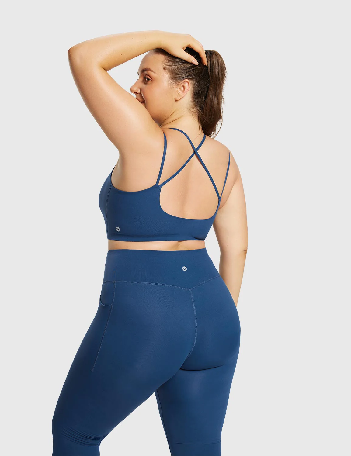 Freeleaf Cross-Strap Low-Impact Sports Bra