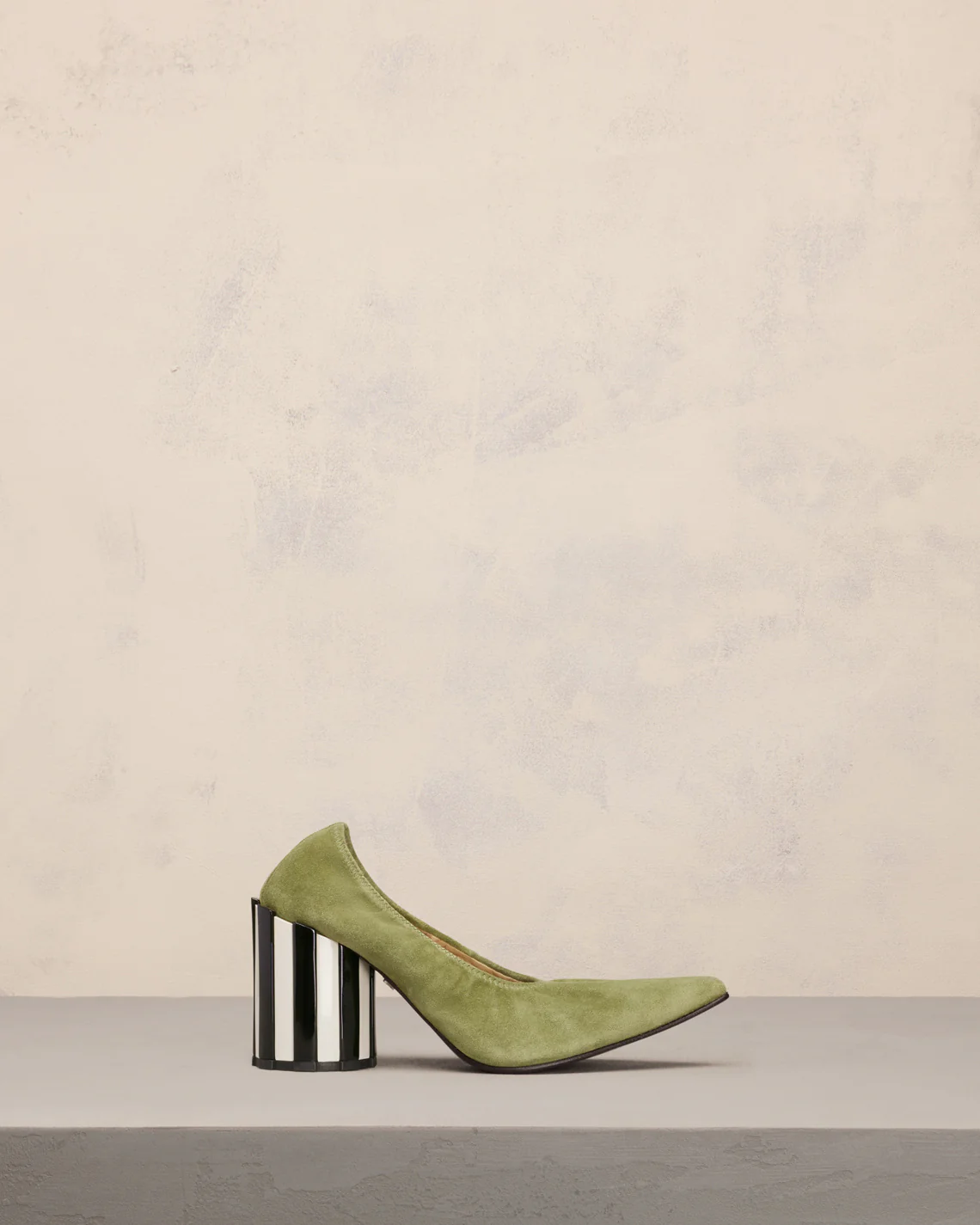 Pointed Toe Pleated Pumps