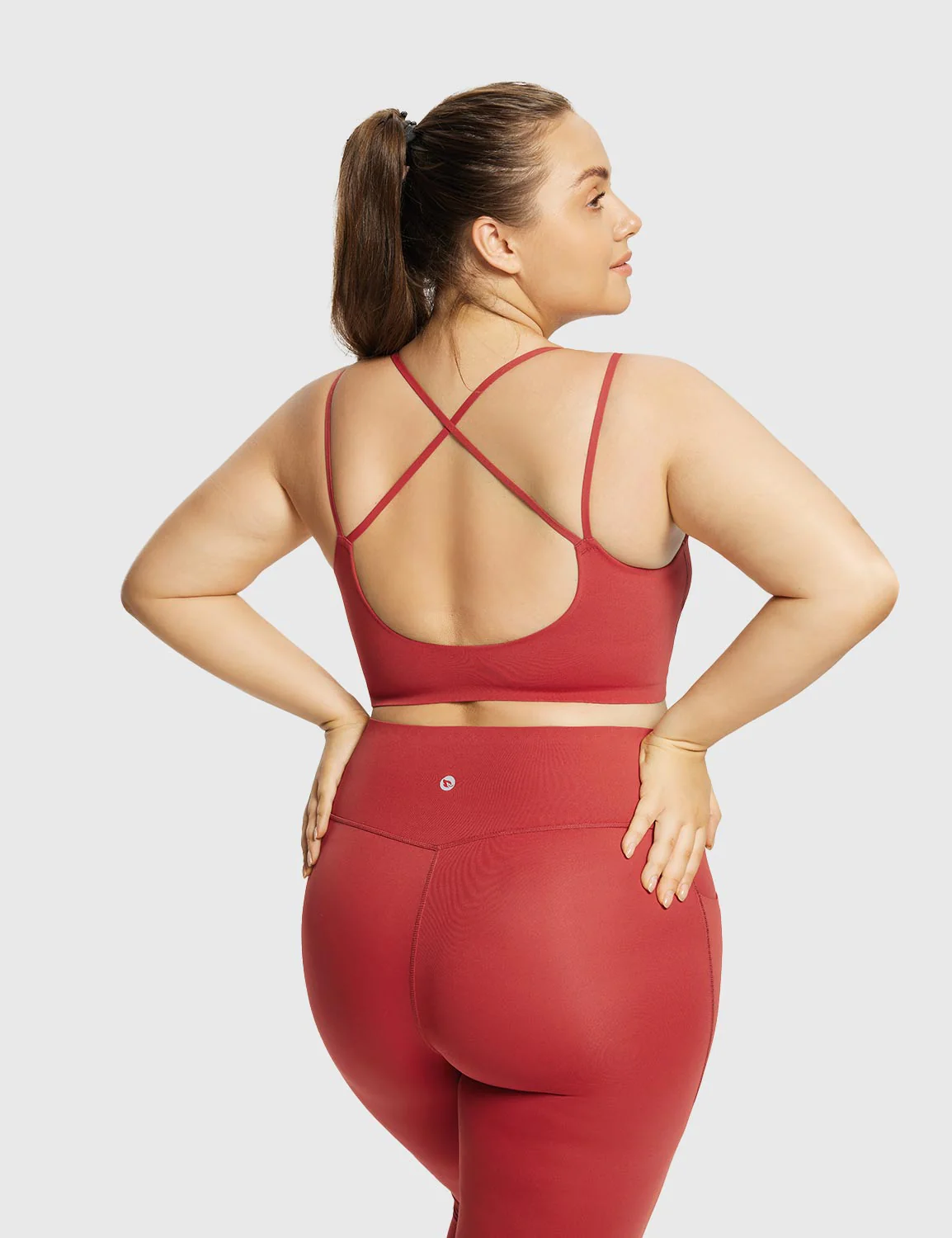 Freeleaf Cross-Strap Low-Impact Sports Bra