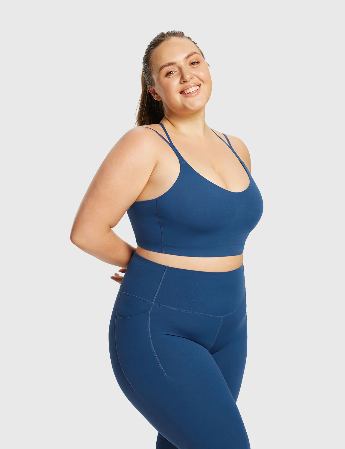 Freeleaf Cross-Strap Low-Impact Sports Bra