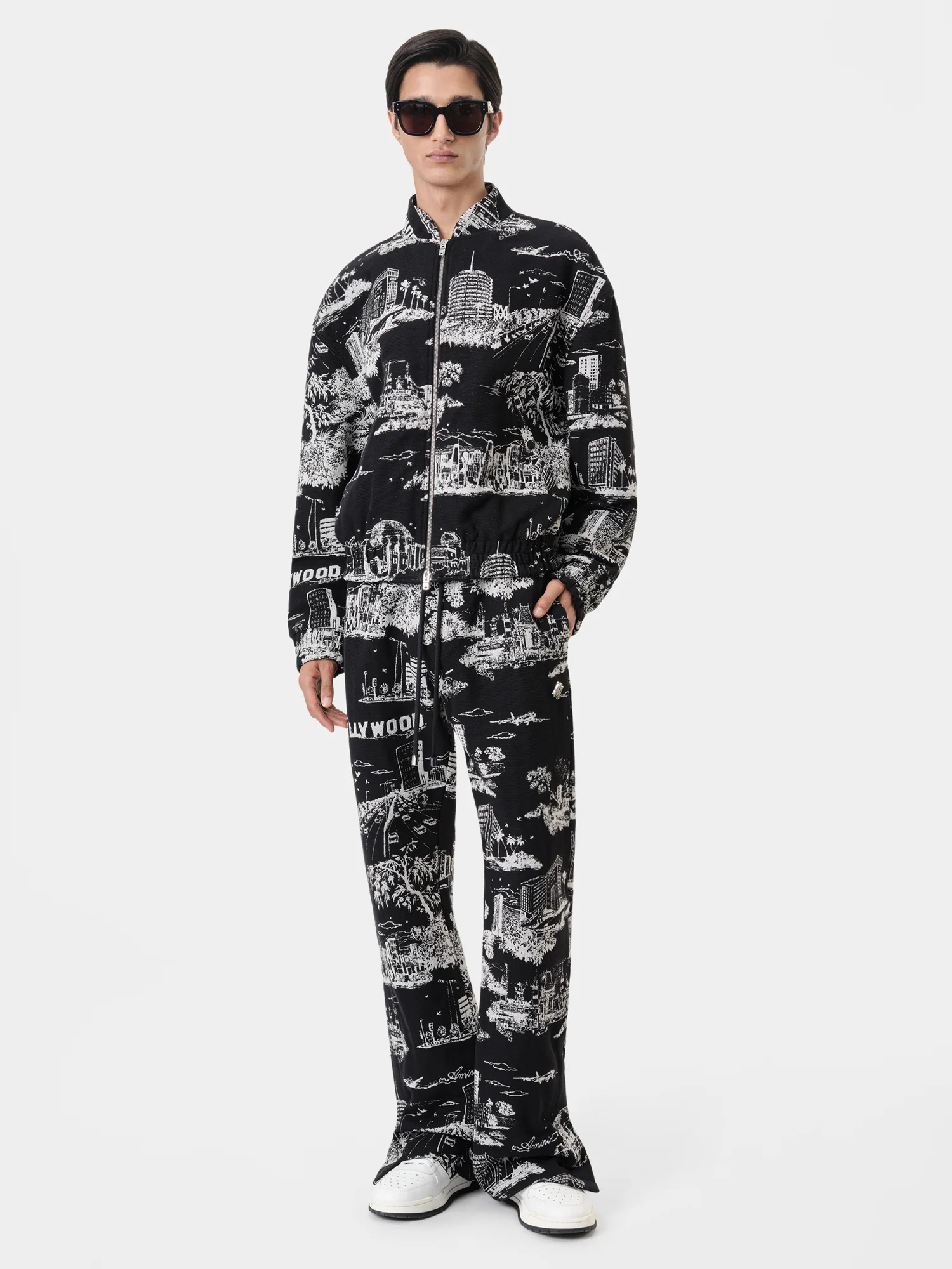 LA LANDMARK TAPESTRY BOMBER - Black