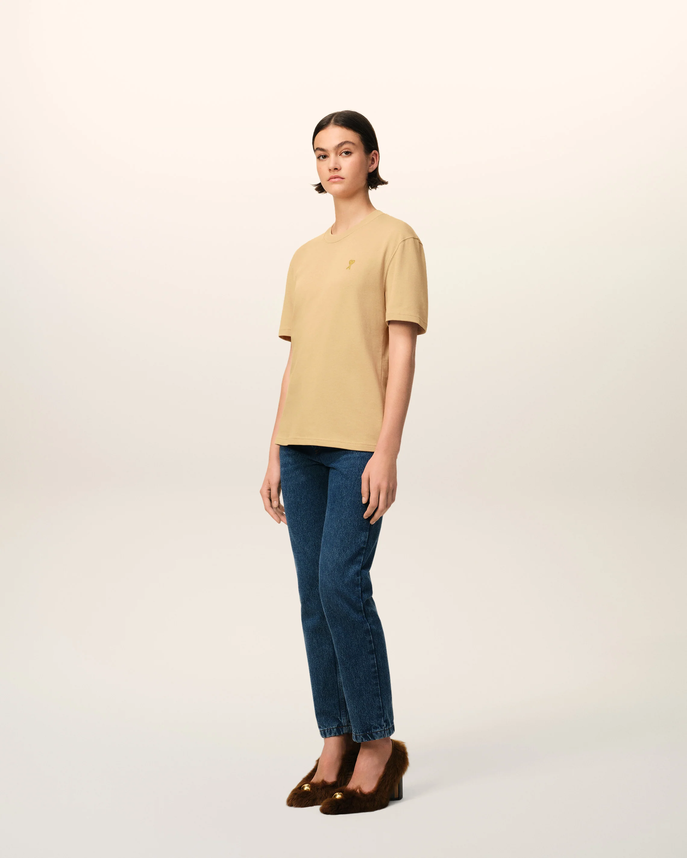 T-shirt With Golden Ami de Coeur Pin