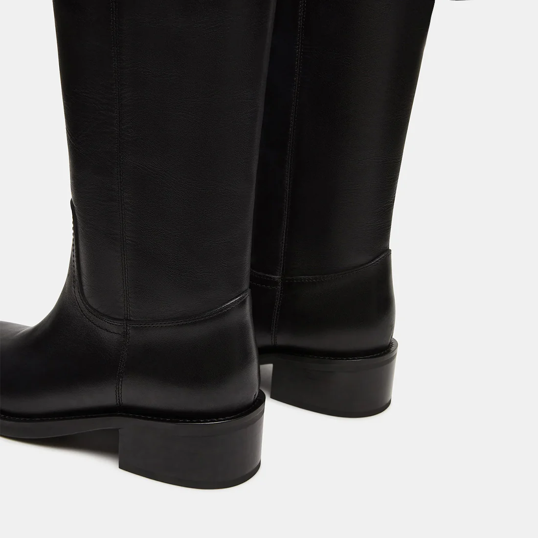 RIGGSS BLACK LEATHER