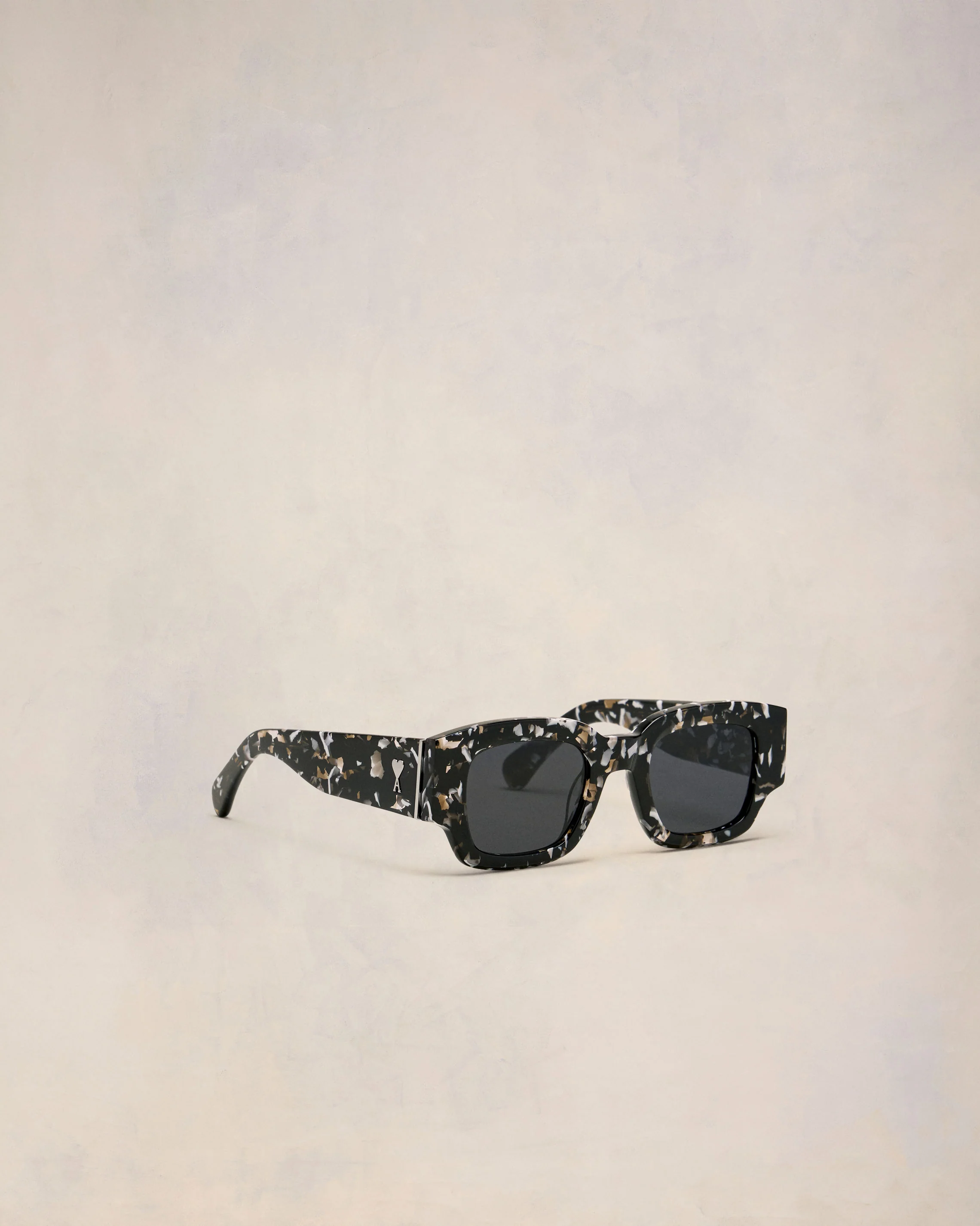 Classical Ami de Coeur Sunglasses