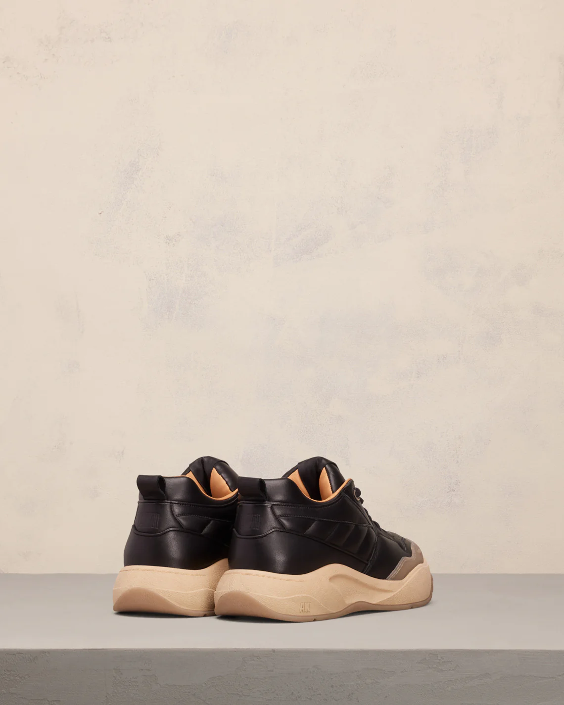 Low Top Ami SN1509 Sneakers