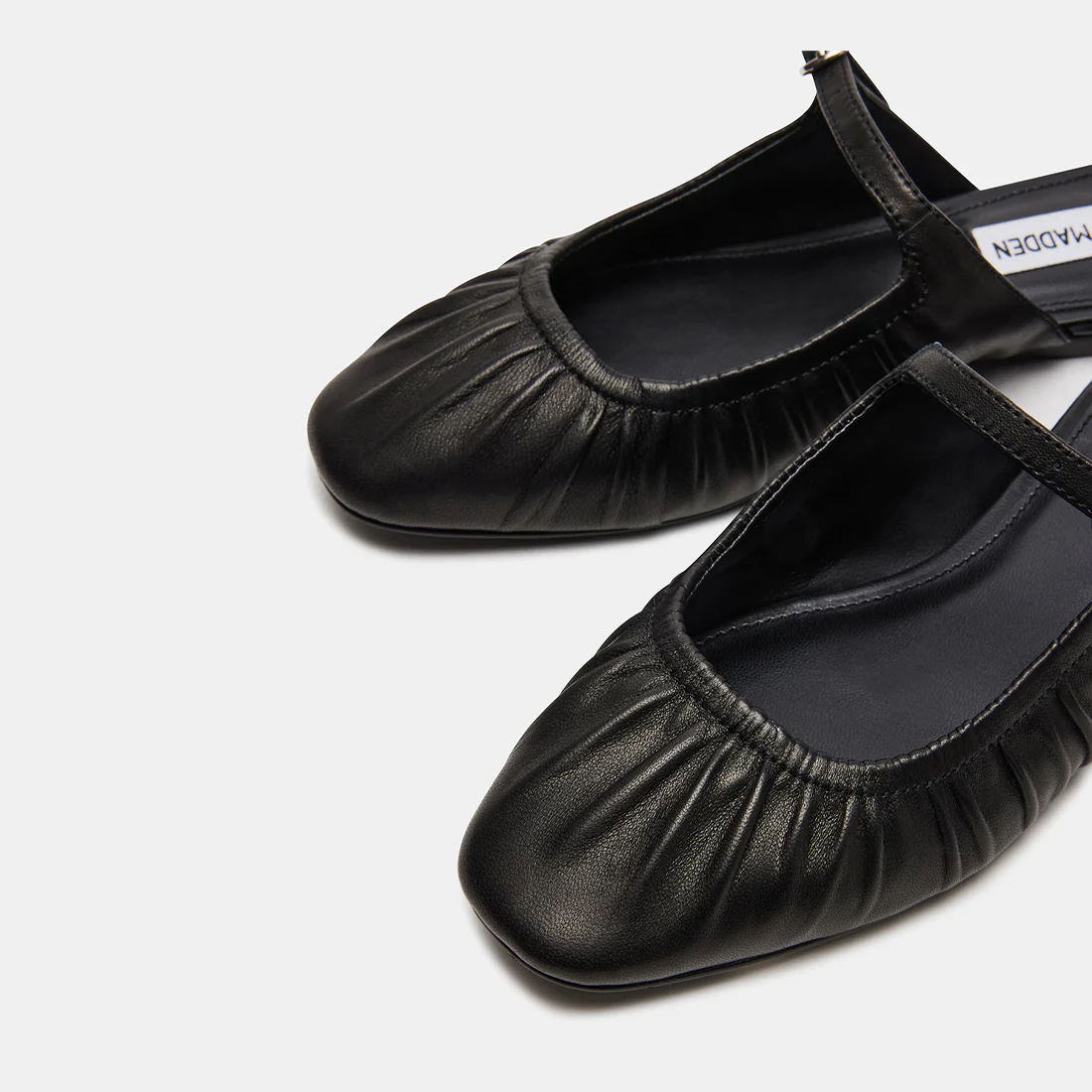 GISELEE BLACK LEATHER