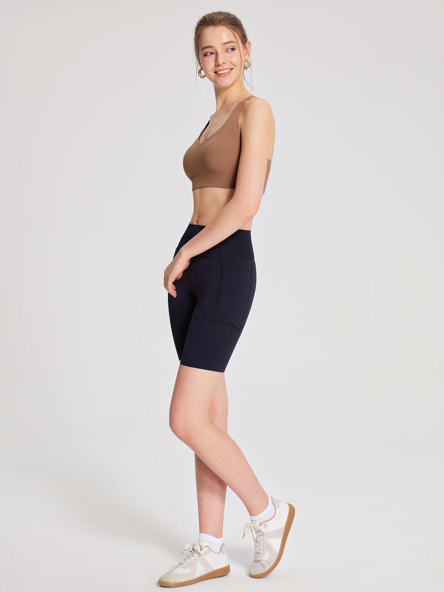 Set: Half-Zip Pullover & Bra & Shorts