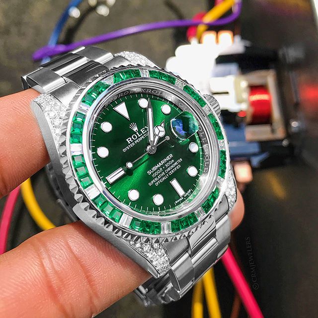 Rolex Submariner 116610lv Green Dial – CUSTOM DIAMOND SET & BEZEL - Orolen