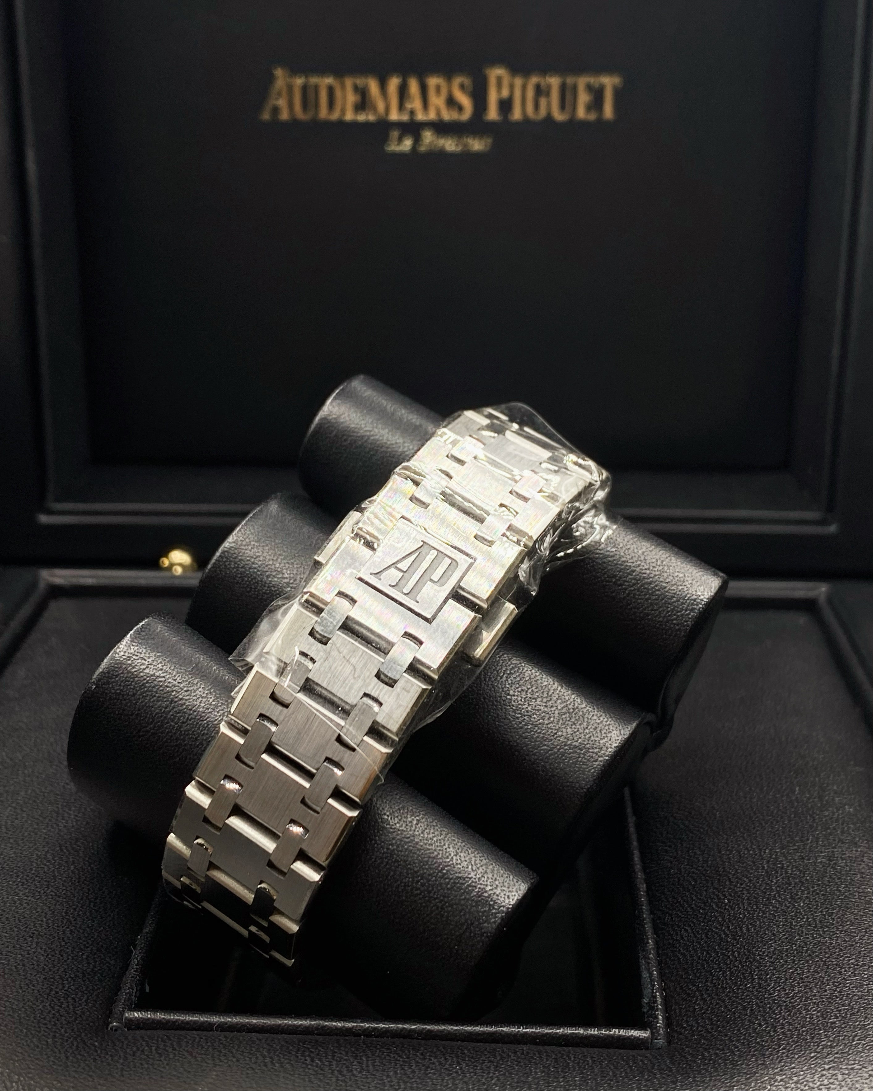 AUDEM@RS P!GUET Royal Oak Selfwinding Blue dial, 37mm, Stainless steel, 15450ST.OO.1256ST.03
