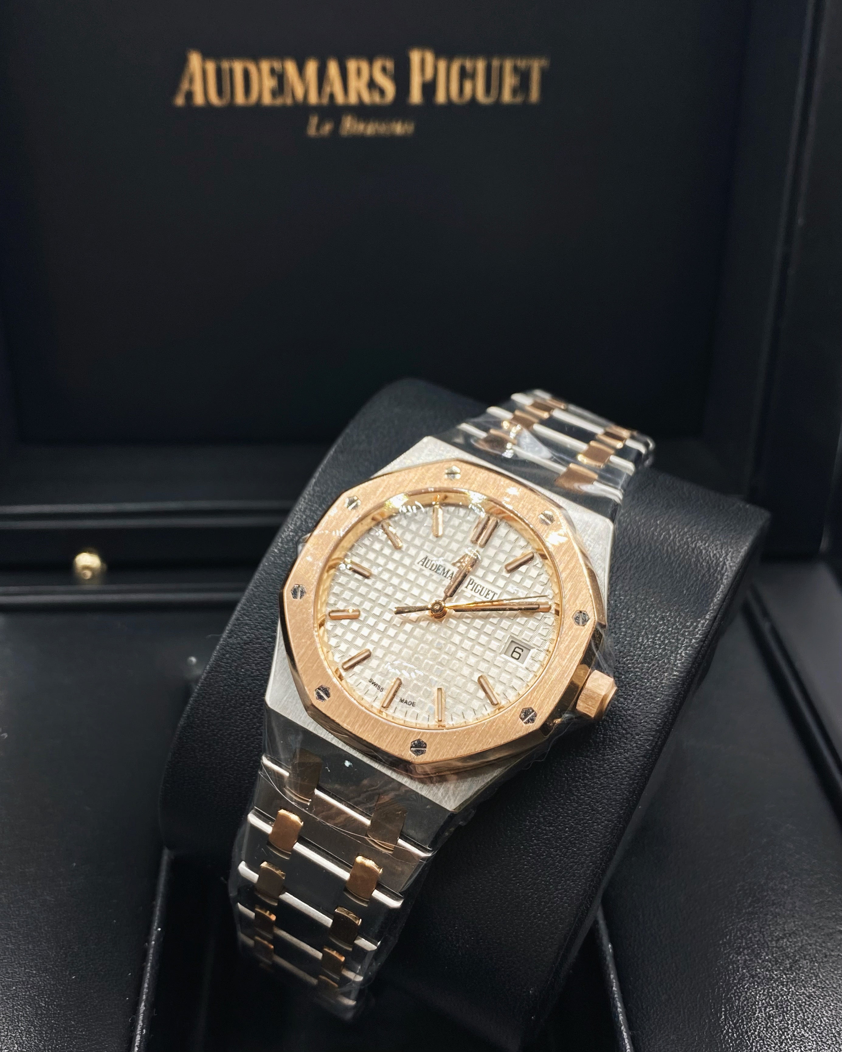 AUDEM@RS P!GUET Royal Oak Selfwinding Silver dial, 37mm, Steel and 18k Rose gold,