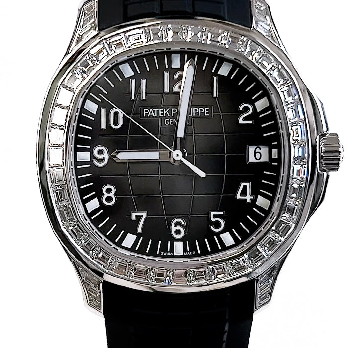 PAT€K PHIL!PPE Aquanaut Diamond Bezel 5167/300G-010
