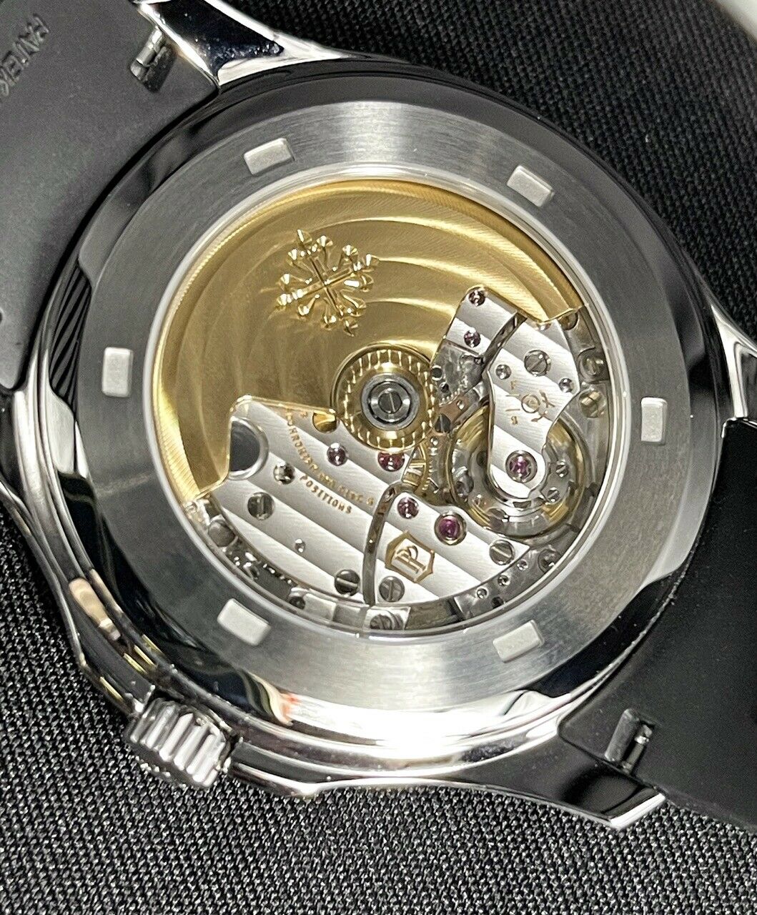 Patek Philippe Aquanaut Aquanaut 5167A-001 / Unworn / Complete Box & Papers - Orolen