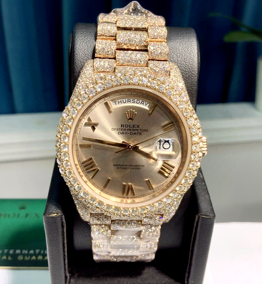 ROL€X 228235 DAY-DATE 40 PRESIDENT Sundust 18K R/Gold w/ 27cts F-VVS1 DIAMONDS !