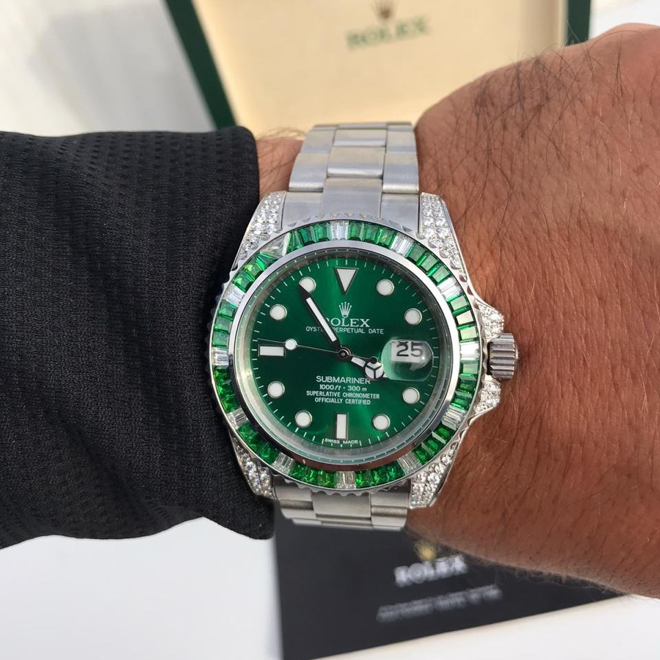 Rolex Submariner 116610lv Green Dial – CUSTOM DIAMOND SET & BEZEL - Orolen