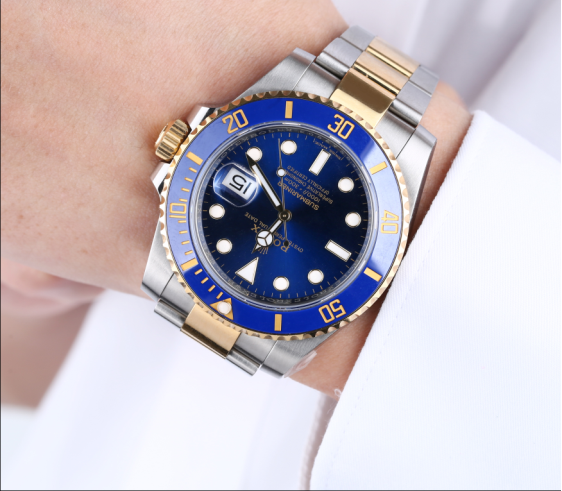 rol€x Perpetual Submariner m126613ln Series