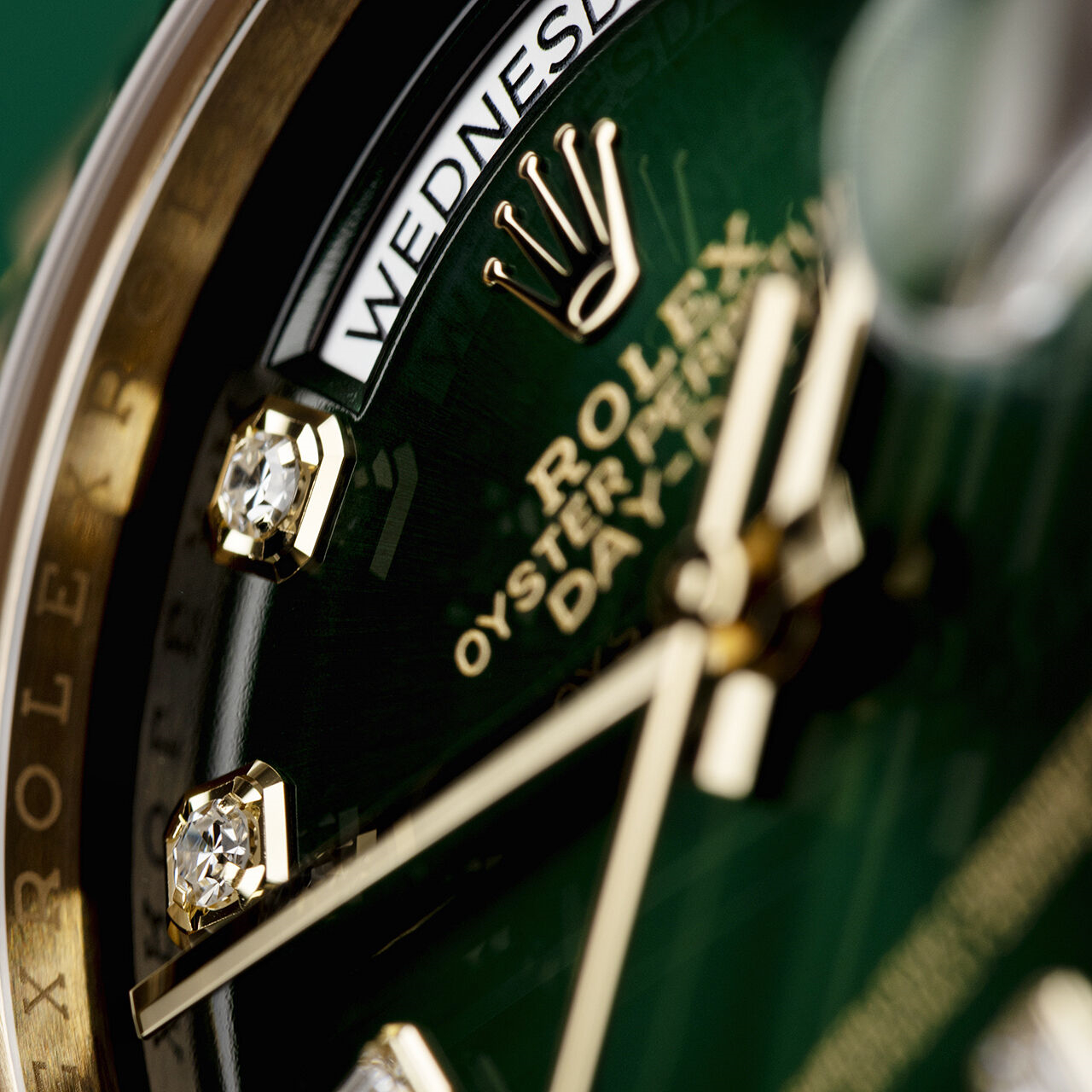 Rolex Day-Date 36 Green Ombre Diamond Dial Yellow Gold President Automatic Watch 128238 - Orolen