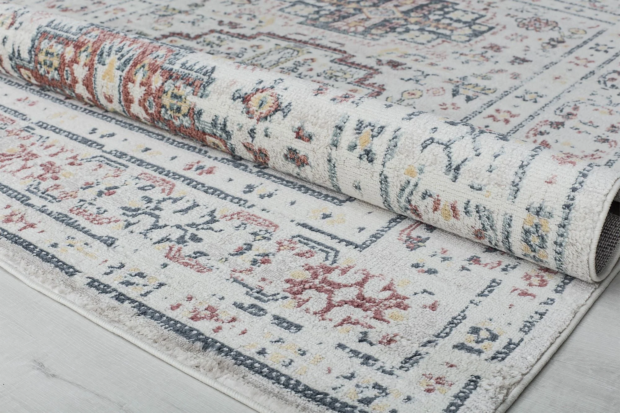 Flaxen Sundara Area Rug