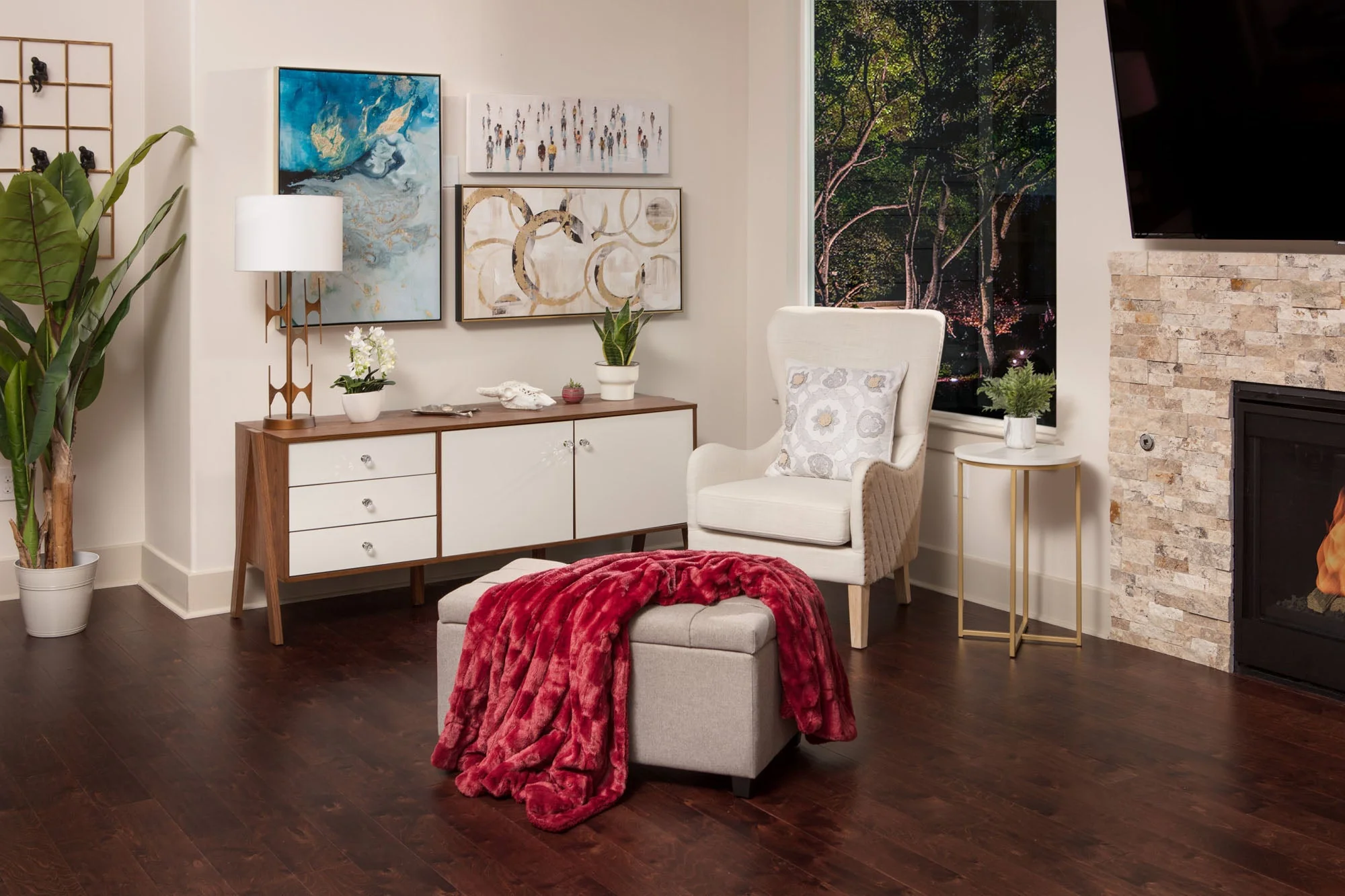 Deco Faux Fur Throw Blanket