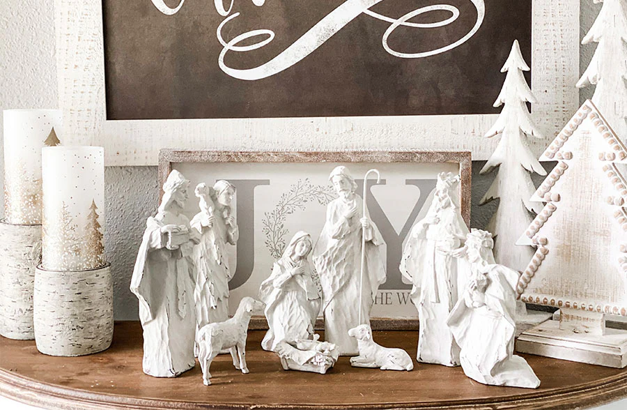 Chippy White Nativity Scene, Set of 9 Figurines