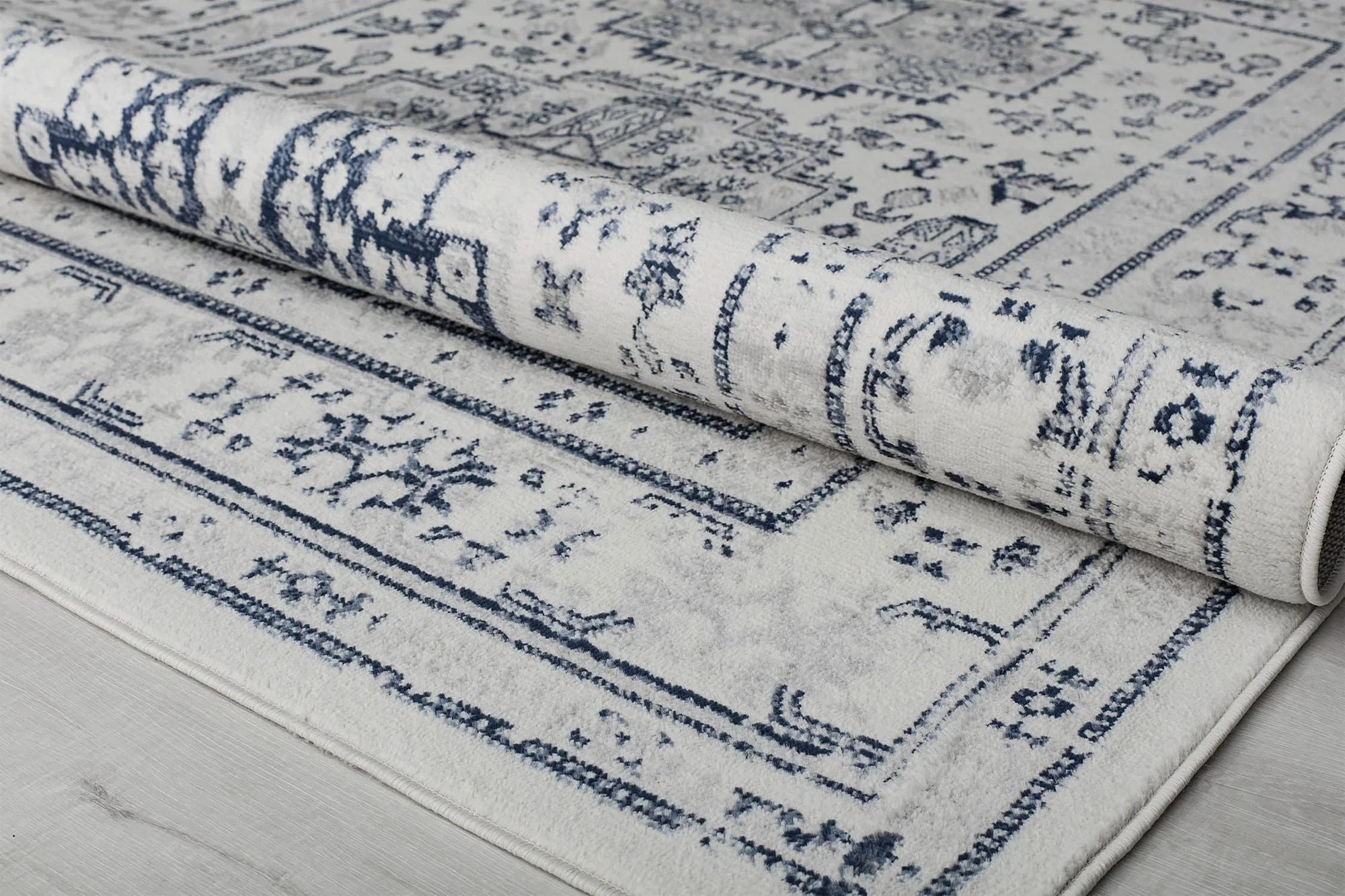 Gabriel Glacial Sundara Area Rug