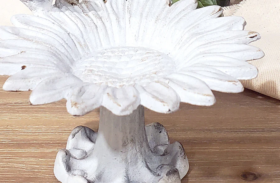 Whitewashed Sunflower Birdfeeder